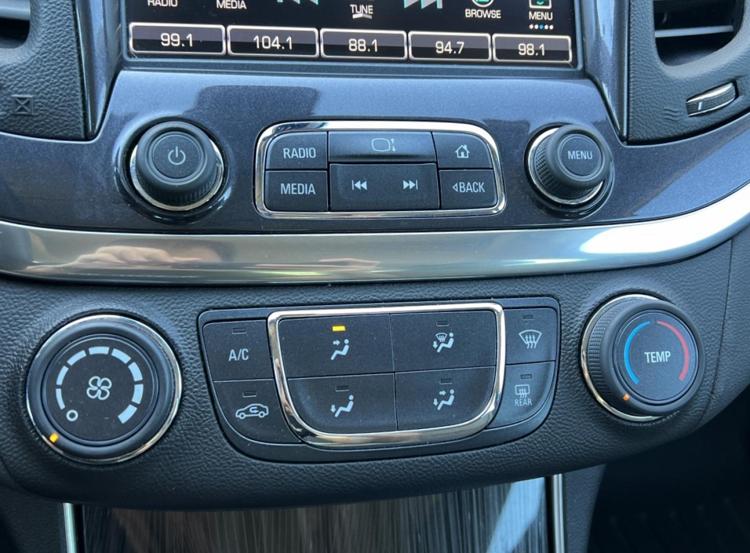 2018 WHITE /Gray Leather Chevrolet Impala LS (2G11Z5SAXJ9) with an 2.5L 4 Cyl. engine, Automatic transmission, located at 2990 Old Orchard Rd., Jackson, MO, 63755, 37.354214, -89.612106 - 2018 Chevrolet Impala LS 1-Owner Only 68xxx miles Front Wheel Drive 2.5L 4 Cyl. Automatic Leather Backup Camera Power Driver Seat Bluetooth Cruise Power Windows/Locks/Mirrors We have financing available and we accept trades! Fill out a credit application on our website or come by today! - Photo#24