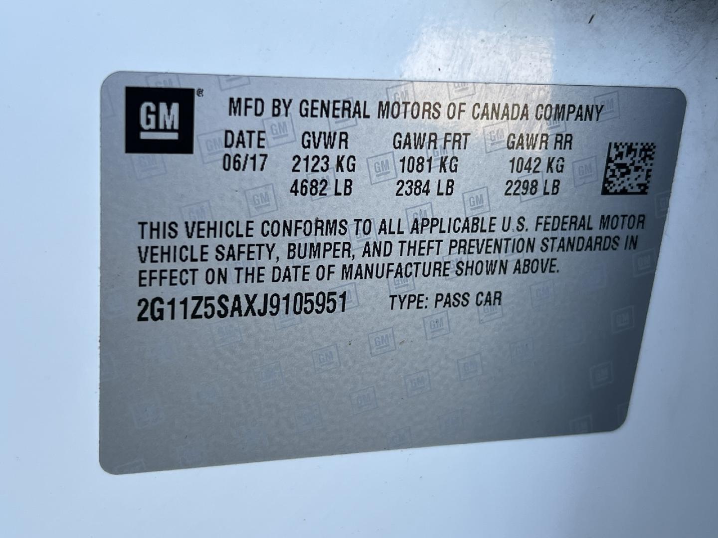 2018 WHITE /Gray Leather Chevrolet Impala LS (2G11Z5SAXJ9) with an 2.5L 4 Cyl. engine, Automatic transmission, located at 2990 Old Orchard Rd., Jackson, MO, 63755, 37.354214, -89.612106 - 2018 Chevrolet Impala LS 1-Owner Only 68xxx miles Front Wheel Drive 2.5L 4 Cyl. Automatic Leather Backup Camera Power Driver Seat Bluetooth Cruise Power Windows/Locks/Mirrors We have financing available and we accept trades! Fill out a credit application on our website or come by today! - Photo#46