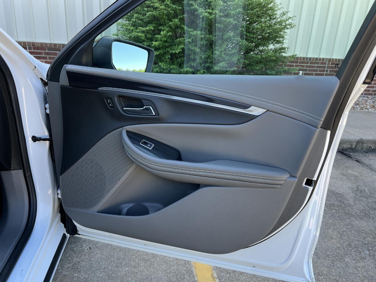 2018 WHITE /Gray Leather Chevrolet Impala LS (2G11Z5SAXJ9) with an 2.5L 4 Cyl. engine, Automatic transmission, located at 2990 Old Orchard Rd., Jackson, MO, 63755, 37.354214, -89.612106 - 2018 Chevrolet Impala LS 1-Owner Only 68xxx miles Front Wheel Drive 2.5L 4 Cyl. Automatic Leather Backup Camera Power Driver Seat Bluetooth Cruise Power Windows/Locks/Mirrors We have financing available and we accept trades! Fill out a credit application on our website or come by today! - Photo#12