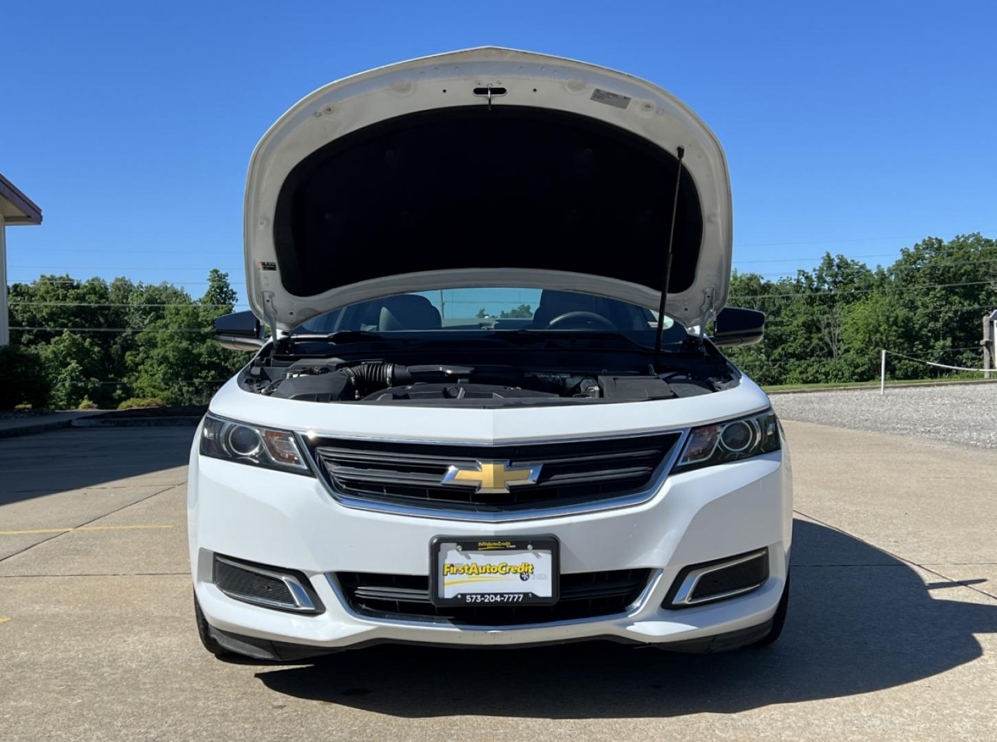 2018 WHITE /Gray Leather Chevrolet Impala LS (2G11Z5SAXJ9) with an 2.5L 4 Cyl. engine, Automatic transmission, located at 2990 Old Orchard Rd., Jackson, MO, 63755, 37.354214, -89.612106 - 2018 Chevrolet Impala LS 1-Owner Only 68xxx miles Front Wheel Drive 2.5L 4 Cyl. Automatic Leather Backup Camera Power Driver Seat Bluetooth Cruise Power Windows/Locks/Mirrors We have financing available and we accept trades! Fill out a credit application on our website or come by today! - Photo#30