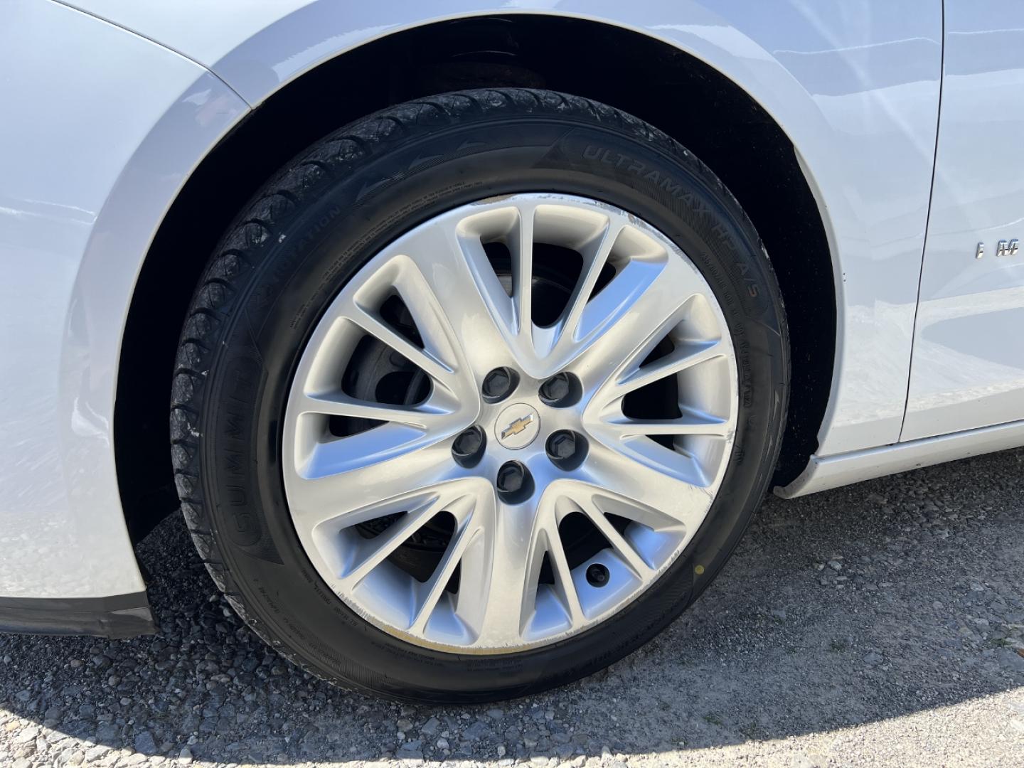 2018 WHITE /Gray Leather Chevrolet Impala LS (2G11Z5SAXJ9) with an 2.5L 4 Cyl. engine, Automatic transmission, located at 2990 Old Orchard Rd., Jackson, MO, 63755, 37.354214, -89.612106 - 2018 Chevrolet Impala LS 1-Owner Only 68xxx miles Front Wheel Drive 2.5L 4 Cyl. Automatic Leather Backup Camera Power Driver Seat Bluetooth Cruise Power Windows/Locks/Mirrors We have financing available and we accept trades! Fill out a credit application on our website or come by today! - Photo#32