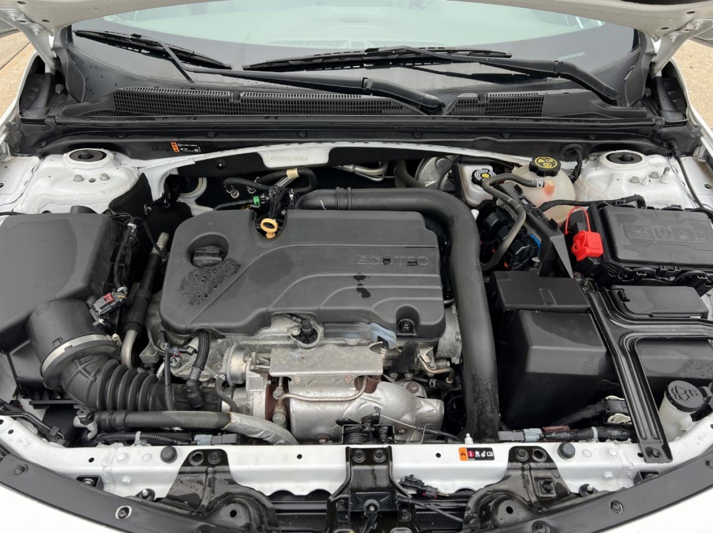 2020 WHITE /Gray Cloth Chevrolet Malibu LS (1G1ZC5ST4LF) with an 1.5L 4 Cyl. engine, Automatic transmission, located at 2990 Old Orchard Rd., Jackson, MO, 63755, 37.354214, -89.612106 - 2020 Chevrolet Malibu LS 1-Owner 119xxx miles Front Wheel Drive 1.5L 4 Cyl. Automatic Backup Camera Bluetooth Cruise Power Windows/Locks/Mirrors We have financing available and we accept trades! Fill out a credit application on our website or come by today! If you have any questions, give - Photo#31