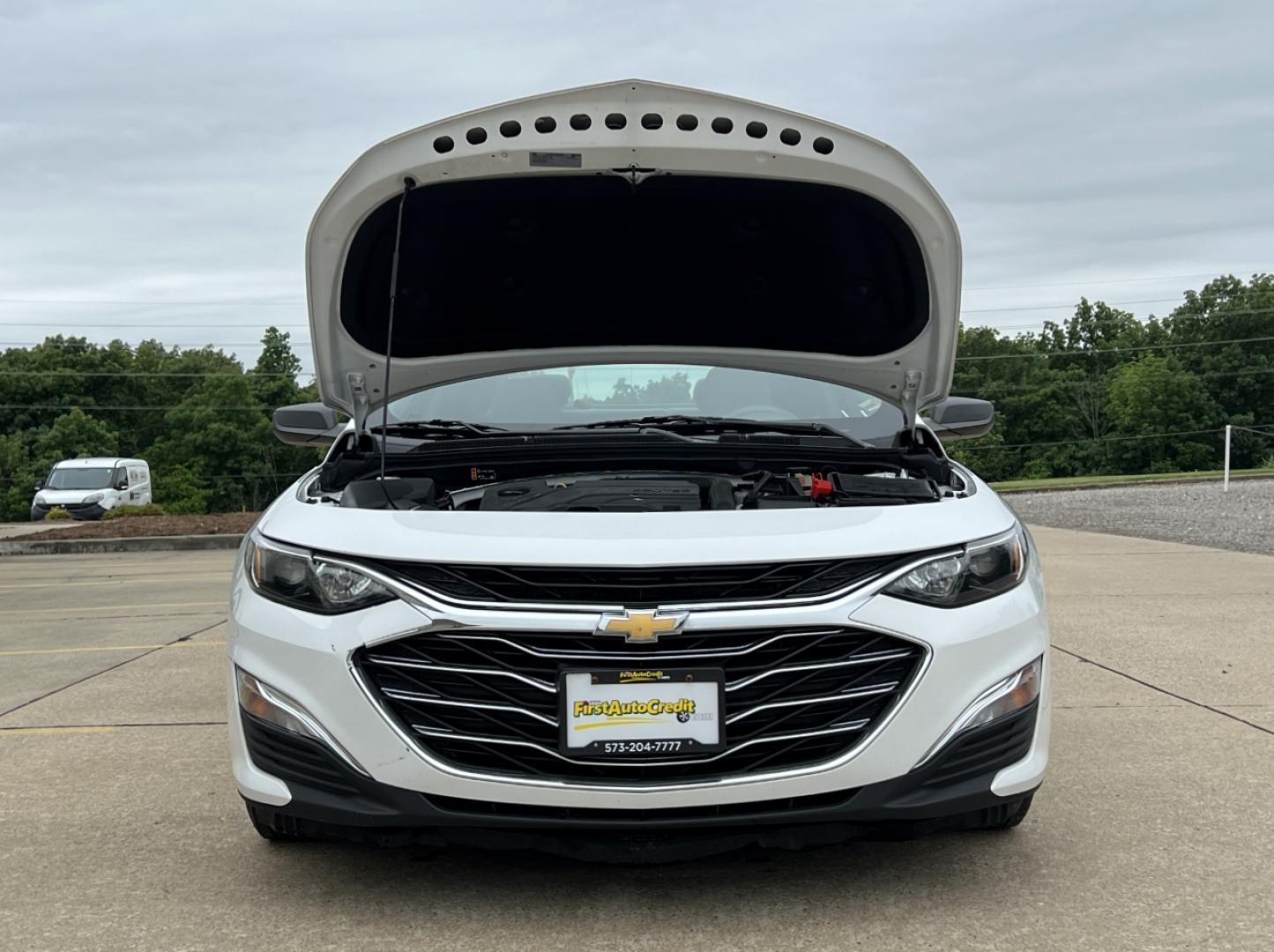2020 WHITE /Gray Cloth Chevrolet Malibu LS (1G1ZC5ST4LF) with an 1.5L 4 Cyl. engine, Automatic transmission, located at 2990 Old Orchard Rd., Jackson, MO, 63755, 37.354214, -89.612106 - 2020 Chevrolet Malibu LS 1-Owner 119xxx miles Front Wheel Drive 1.5L 4 Cyl. Automatic Backup Camera Bluetooth Cruise Power Windows/Locks/Mirrors We have financing available and we accept trades! Fill out a credit application on our website or come by today! If you have any questions, give - Photo#30