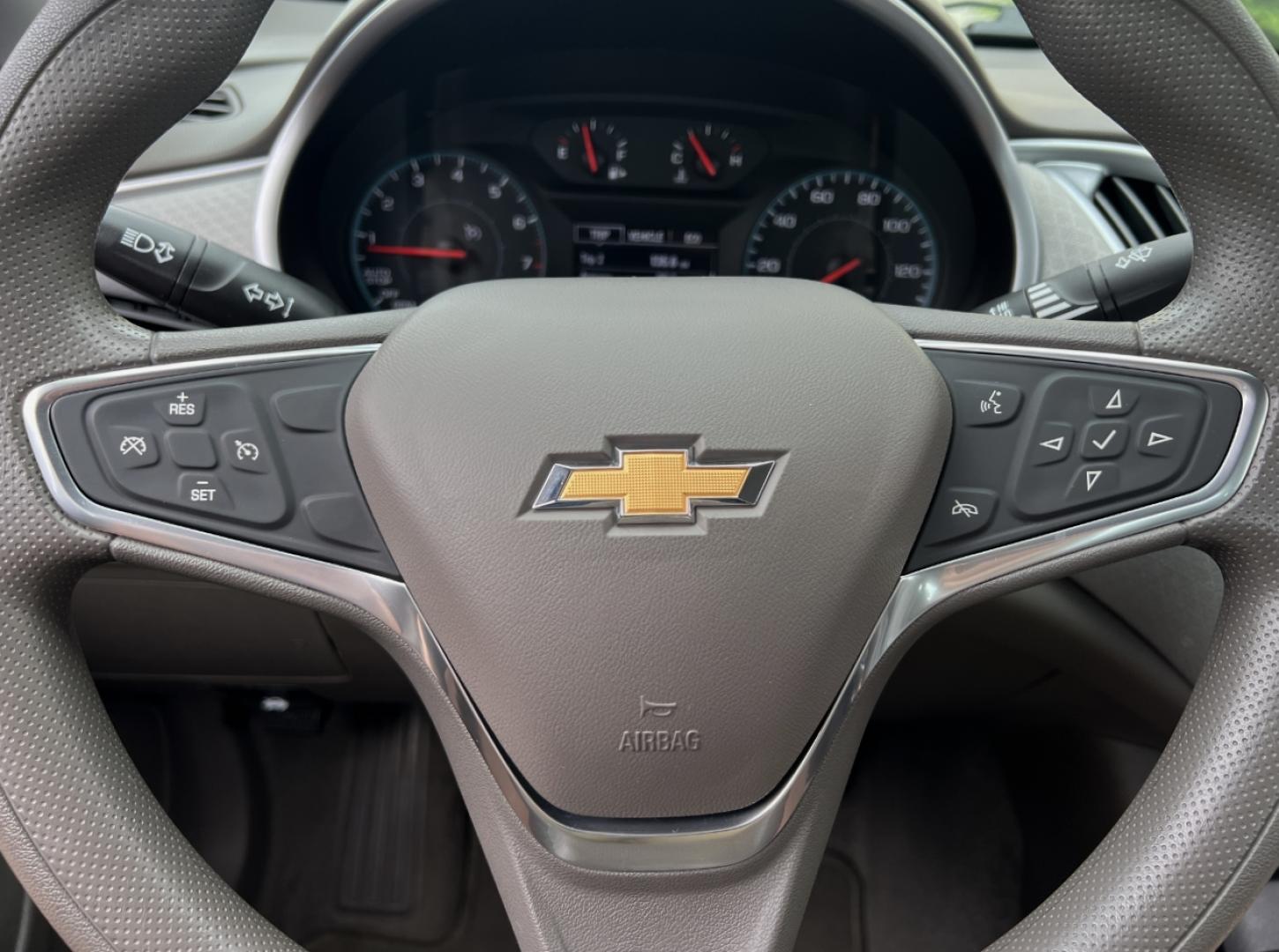 2020 WHITE /Gray Cloth Chevrolet Malibu LS (1G1ZC5ST4LF) with an 1.5L 4 Cyl. engine, Automatic transmission, located at 2990 Old Orchard Rd., Jackson, MO, 63755, 37.354214, -89.612106 - 2020 Chevrolet Malibu LS 1-Owner 90xxx miles Front Wheel Drive 1.5L 4 Cyl. Automatic Backup Camera Bluetooth Cruise Power Windows/Locks/Mirrors We have financing available and we accept trades! Fill out a credit application on our website or come by today! If you have any questions, give - Photo#19