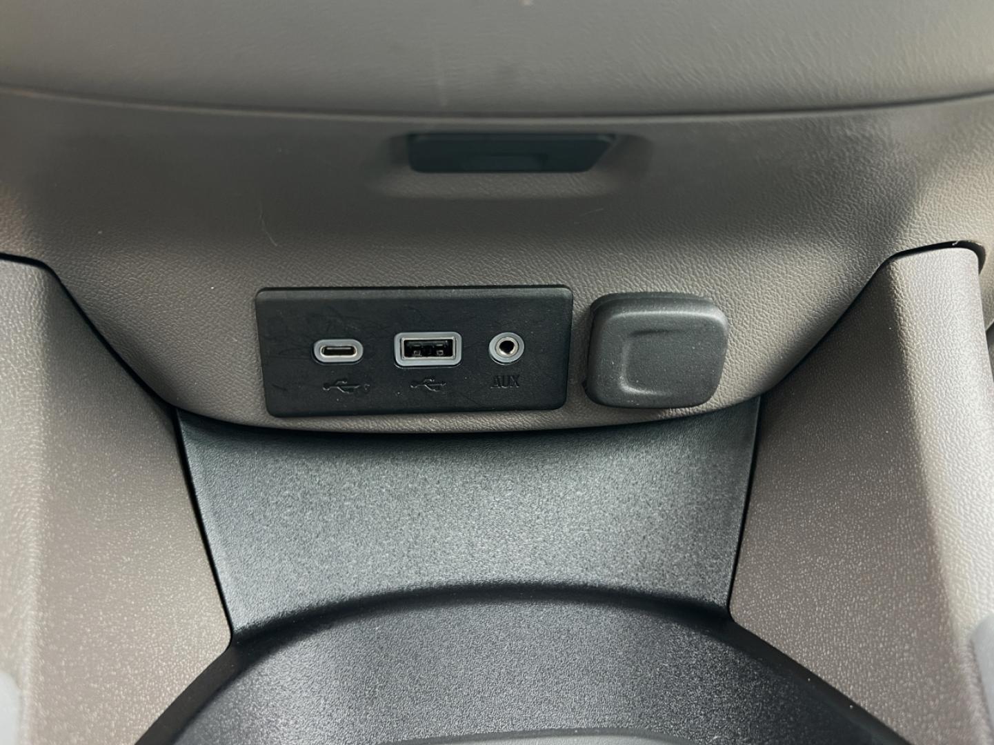 2020 WHITE /Gray Cloth Chevrolet Malibu LS (1G1ZC5ST4LF) with an 1.5L 4 Cyl. engine, Automatic transmission, located at 2990 Old Orchard Rd., Jackson, MO, 63755, 37.354214, -89.612106 - 2020 Chevrolet Malibu LS 1-Owner 90xxx miles Front Wheel Drive 1.5L 4 Cyl. Automatic Backup Camera Bluetooth Cruise Power Windows/Locks/Mirrors We have financing available and we accept trades! Fill out a credit application on our website or come by today! If you have any questions, give - Photo#25