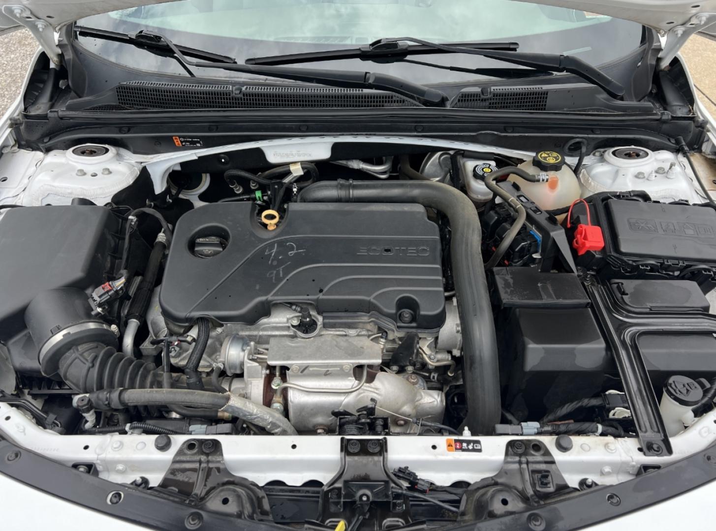 2020 WHITE /Gray Cloth Chevrolet Malibu LS (1G1ZC5ST4LF) with an 1.5L 4 Cyl. engine, Automatic transmission, located at 2990 Old Orchard Rd., Jackson, MO, 63755, 37.354214, -89.612106 - 2020 Chevrolet Malibu LS 1-Owner 90xxx miles Front Wheel Drive 1.5L 4 Cyl. Automatic Backup Camera Bluetooth Cruise Power Windows/Locks/Mirrors We have financing available and we accept trades! Fill out a credit application on our website or come by today! If you have any questions, give - Photo#32