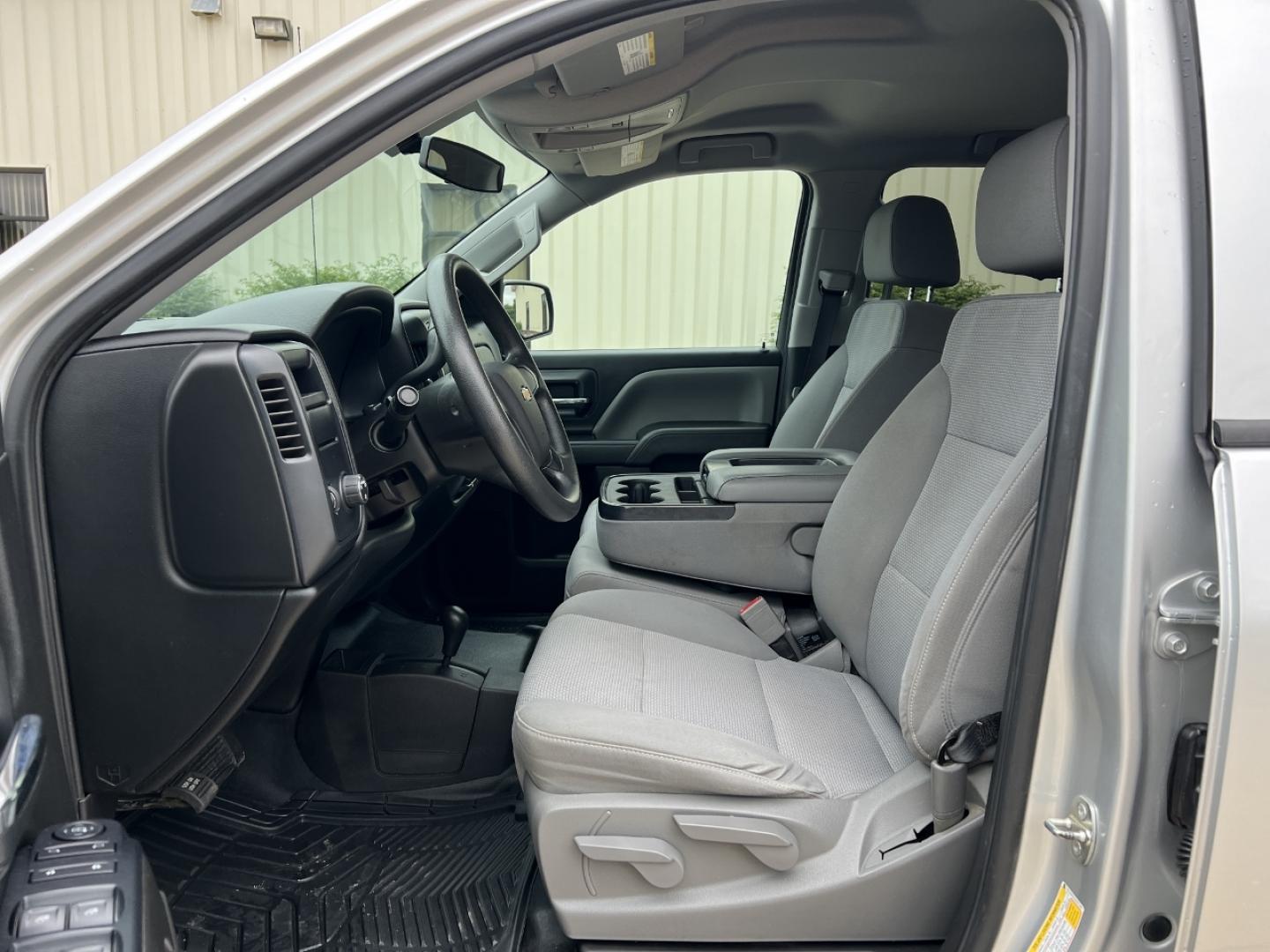 2018 SILVER /Gray Cloth Chevrolet Silverado 1500 Custom Crew Cab 4WD (3GCUKPEC9JG) with an 5.3L V8 engine, Automatic transmission, located at 2990 Old Orchard Rd., Jackson, MO, 63755, 37.354214, -89.612106 - 2018 Chevrolet Silverado 1500 Custom 124xxx miles 4x4 5.3L V8 Automatic Backup Camera Bluetooth Cruise Power Windows/Locks/Mirrors We have financing available and we accept trades! Fill out a credit application on our website or come by today! If you have any questions, give us a call at ( - Photo#12