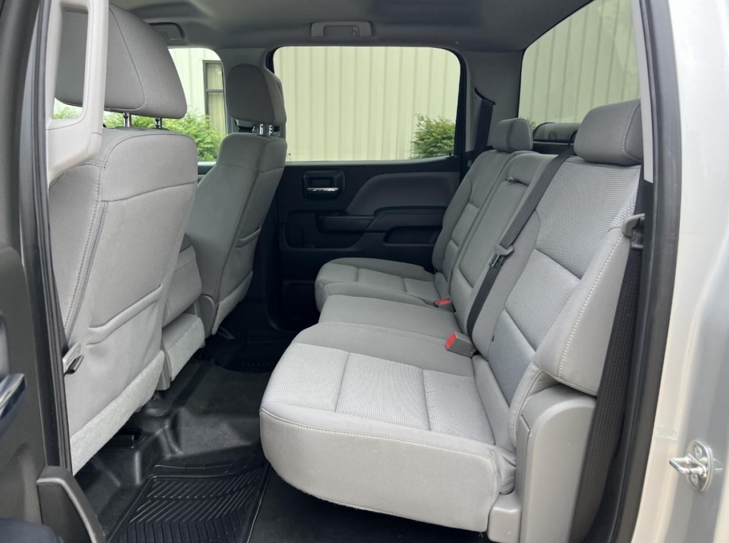 2018 SILVER /Gray Cloth Chevrolet Silverado 1500 Custom Crew Cab 4WD (3GCUKPEC9JG) with an 5.3L V8 engine, Automatic transmission, located at 2990 Old Orchard Rd., Jackson, MO, 63755, 37.354214, -89.612106 - 2018 Chevrolet Silverado 1500 Custom 124xxx miles 4x4 5.3L V8 Automatic Backup Camera Bluetooth Cruise Power Windows/Locks/Mirrors We have financing available and we accept trades! Fill out a credit application on our website or come by today! If you have any questions, give us a call at ( - Photo#15