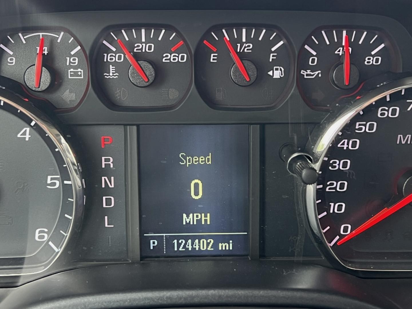 2018 SILVER /Gray Cloth Chevrolet Silverado 1500 Custom Crew Cab 4WD (3GCUKPEC9JG) with an 5.3L V8 engine, Automatic transmission, located at 2990 Old Orchard Rd., Jackson, MO, 63755, 37.354214, -89.612106 - 2018 Chevrolet Silverado 1500 Custom 124xxx miles 4x4 5.3L V8 Automatic Backup Camera Bluetooth Cruise Power Windows/Locks/Mirrors We have financing available and we accept trades! Fill out a credit application on our website or come by today! If you have any questions, give us a call at ( - Photo#19
