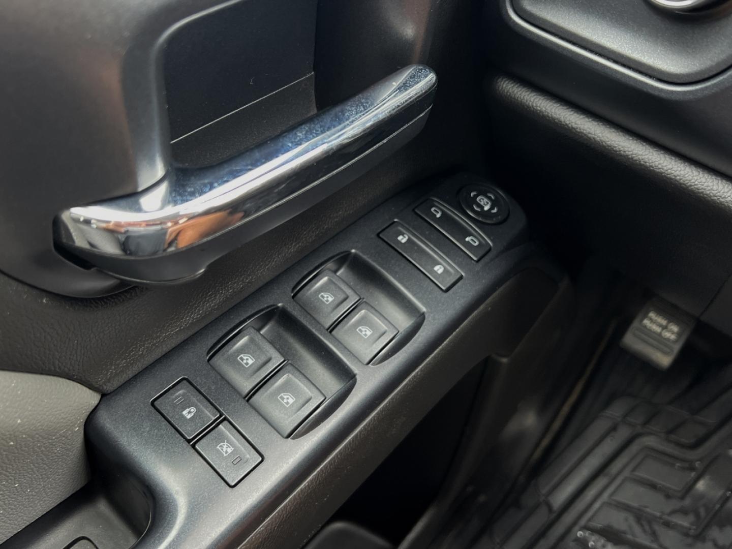 2018 SILVER /Gray Cloth Chevrolet Silverado 1500 Custom Crew Cab 4WD (3GCUKPEC9JG) with an 5.3L V8 engine, Automatic transmission, located at 2990 Old Orchard Rd., Jackson, MO, 63755, 37.354214, -89.612106 - 2018 Chevrolet Silverado 1500 Custom 124xxx miles 4x4 5.3L V8 Automatic Backup Camera Bluetooth Cruise Power Windows/Locks/Mirrors We have financing available and we accept trades! Fill out a credit application on our website or come by today! If you have any questions, give us a call at ( - Photo#24