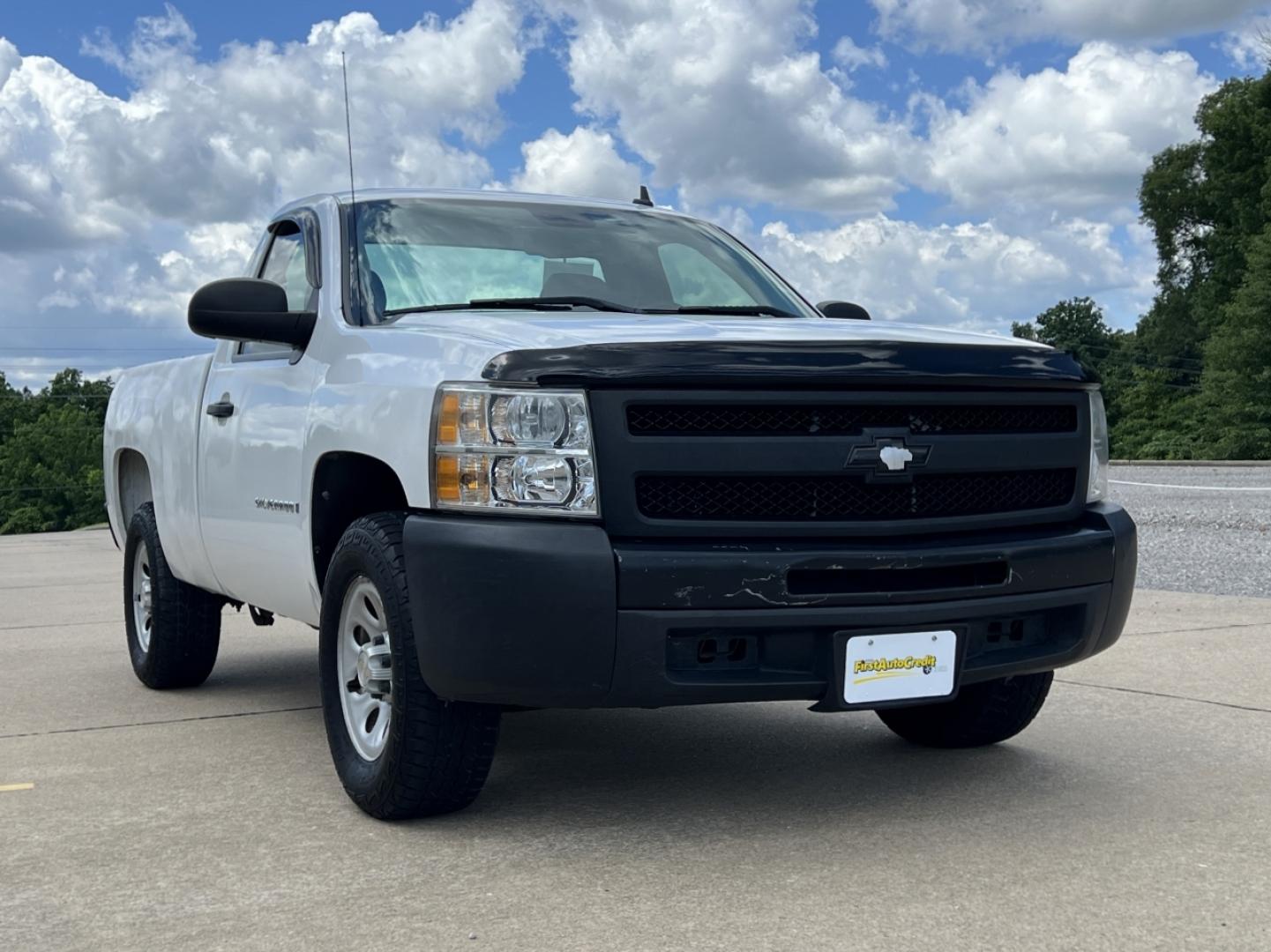 2009 WHITE /Black Cloth Chevrolet Silverado 1500 Work Truck Long Box 2WD (1GCEC14X49Z) with an 4.3L V6 engine, Automatic transmission, located at 2990 Old Orchard Rd., Jackson, MO, 63755, 37.354214, -89.612106 - 2009 Chevrolet Silverado 1500 162xxx miles Rear Wheel Drive 4.3L V6 Automatic We have financing available and we accept trades! Fill out a credit application on our website or come by today! If you have any questions, give us a call at (573) 204-7777 or visit our website at firstautocredit.com - Photo#0