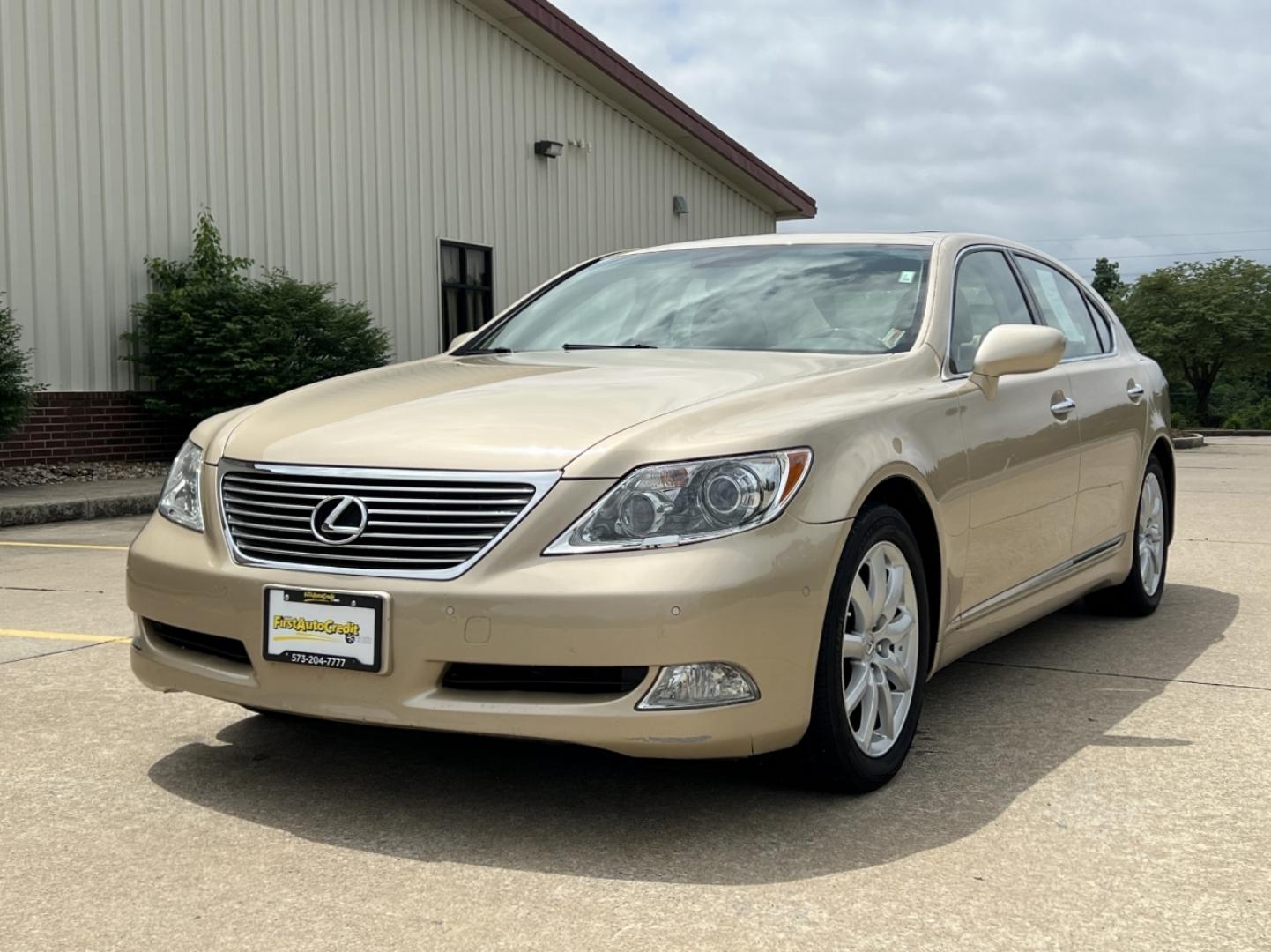 2008 GOLD /Tan Leather Lexus LS 460 LS 460L (JTHGL46F485) with an 4.6L V8 engine, Automatic transmission, located at 2990 Old Orchard Rd., Jackson, MO, 63755, 37.354214, -89.612106 - 2008 Lexus LS 460L Local 1-Owner Only 81xxx miles Rear Wheel Drive 4.6L V8 Automatic Leather Navigation Power/Heated/Cooled Seats Heated Steering Wheel Backup Camera Sunroof Cruise Power Windows/Locks/Mirrors We have financing available and we accept trades! Fill out a credit applicati - Photo#7