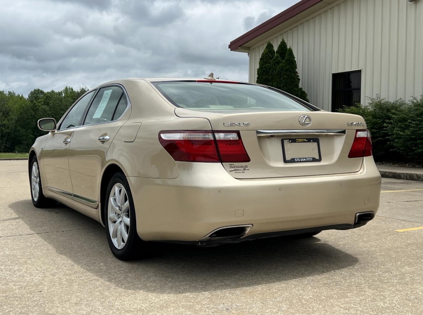 2008 GOLD /Tan Leather Lexus LS 460 LS 460L (JTHGL46F485) with an 4.6L V8 engine, Automatic transmission, located at 2990 Old Orchard Rd., Jackson, MO, 63755, 37.354214, -89.612106 - 2008 Lexus LS 460L Local 1-Owner Only 81xxx miles Rear Wheel Drive 4.6L V8 Automatic Leather Navigation Power/Heated/Cooled Seats Heated Steering Wheel Backup Camera Sunroof Cruise Power Windows/Locks/Mirrors We have financing available and we accept trades! Fill out a credit applicati - Photo#11