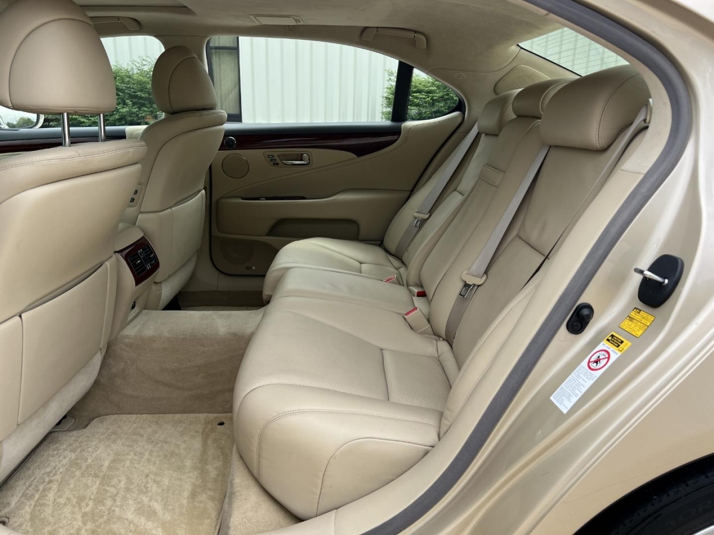 2008 GOLD /Tan Leather Lexus LS 460 LS 460L (JTHGL46F485) with an 4.6L V8 engine, Automatic transmission, located at 2990 Old Orchard Rd., Jackson, MO, 63755, 37.354214, -89.612106 - 2008 Lexus LS 460L Local 1-Owner Only 81xxx miles Rear Wheel Drive 4.6L V8 Automatic Leather Navigation Power/Heated/Cooled Seats Heated Steering Wheel Backup Camera Sunroof Cruise Power Windows/Locks/Mirrors We have financing available and we accept trades! Fill out a credit applicati - Photo#19