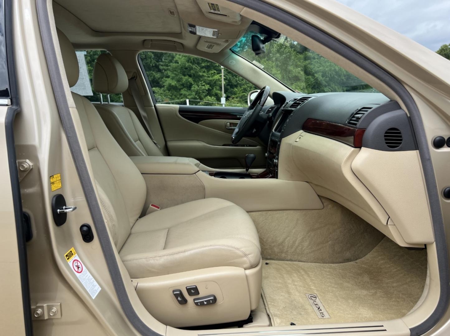 2008 GOLD /Tan Leather Lexus LS 460 LS 460L (JTHGL46F485) with an 4.6L V8 engine, Automatic transmission, located at 2990 Old Orchard Rd., Jackson, MO, 63755, 37.354214, -89.612106 - 2008 Lexus LS 460L Local 1-Owner Only 81xxx miles Rear Wheel Drive 4.6L V8 Automatic Leather Navigation Power/Heated/Cooled Seats Heated Steering Wheel Backup Camera Sunroof Cruise Power Windows/Locks/Mirrors We have financing available and we accept trades! Fill out a credit applicati - Photo#18