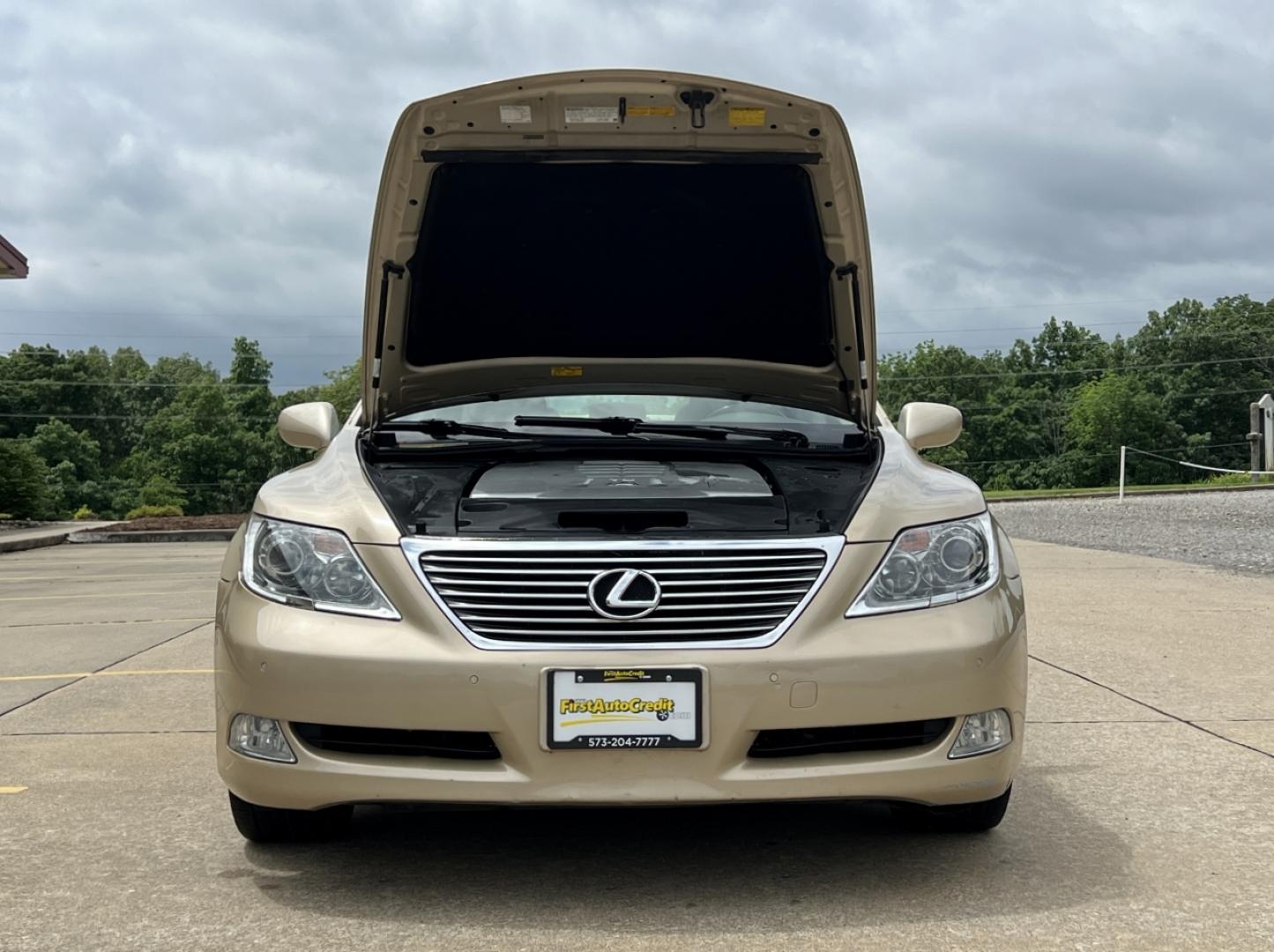 2008 GOLD /Tan Leather Lexus LS 460 LS 460L (JTHGL46F485) with an 4.6L V8 engine, Automatic transmission, located at 2990 Old Orchard Rd., Jackson, MO, 63755, 37.354214, -89.612106 - 2008 Lexus LS 460L Local 1-Owner Only 81xxx miles Rear Wheel Drive 4.6L V8 Automatic Leather Navigation Power/Heated/Cooled Seats Heated Steering Wheel Backup Camera Sunroof Cruise Power Windows/Locks/Mirrors We have financing available and we accept trades! Fill out a credit applicati - Photo#36