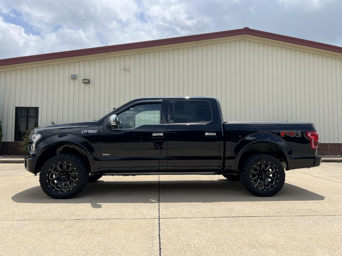 2017 BLACK /Black Leather Ford F-150 PLATINUM SuperCrew 6.5-ft. Bed 4WD (1FTEW1EG0HF) with an 3.5L V6 TURBO engine, Automatic transmission, located at 2990 Old Orchard Rd., Jackson, MO, 63755, 37.354214, -89.612106 - 2017 Ford F-150 Platinum FX4 Off Road 173xxx miles 4x4 3.5L V6 Automatic Leather Navigation Power/Heated/Cooled Seats Heated Rear Seats Power Running Boards Backup Camera Sunroof Bluetooth Cruise Remote Start Power Windows/Locks/Mirrors We have financing available and we accept trade - Photo#12