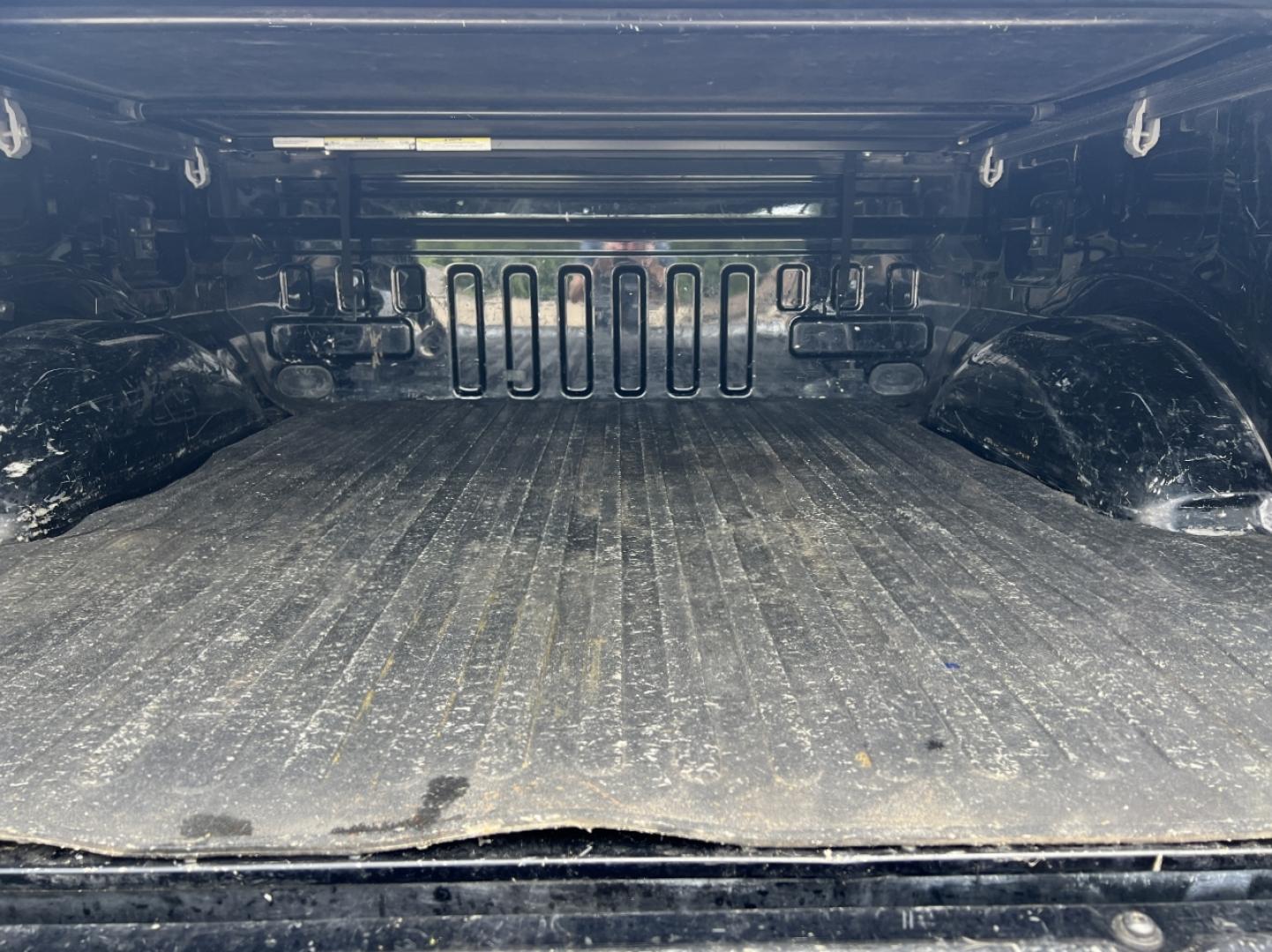 2017 BLACK /Black Leather Ford F-150 PLATINUM SuperCrew 6.5-ft. Bed 4WD (1FTEW1EG0HF) with an 3.5L V6 TURBO engine, Automatic transmission, located at 2990 Old Orchard Rd., Jackson, MO, 63755, 37.354214, -89.612106 - 2017 Ford F-150 Platinum FX4 Off Road 173xxx miles 4x4 3.5L V6 Automatic Leather Navigation Power/Heated/Cooled Seats Heated Rear Seats Power Running Boards Backup Camera Sunroof Bluetooth Cruise Remote Start Power Windows/Locks/Mirrors We have financing available and we accept trade - Photo#25