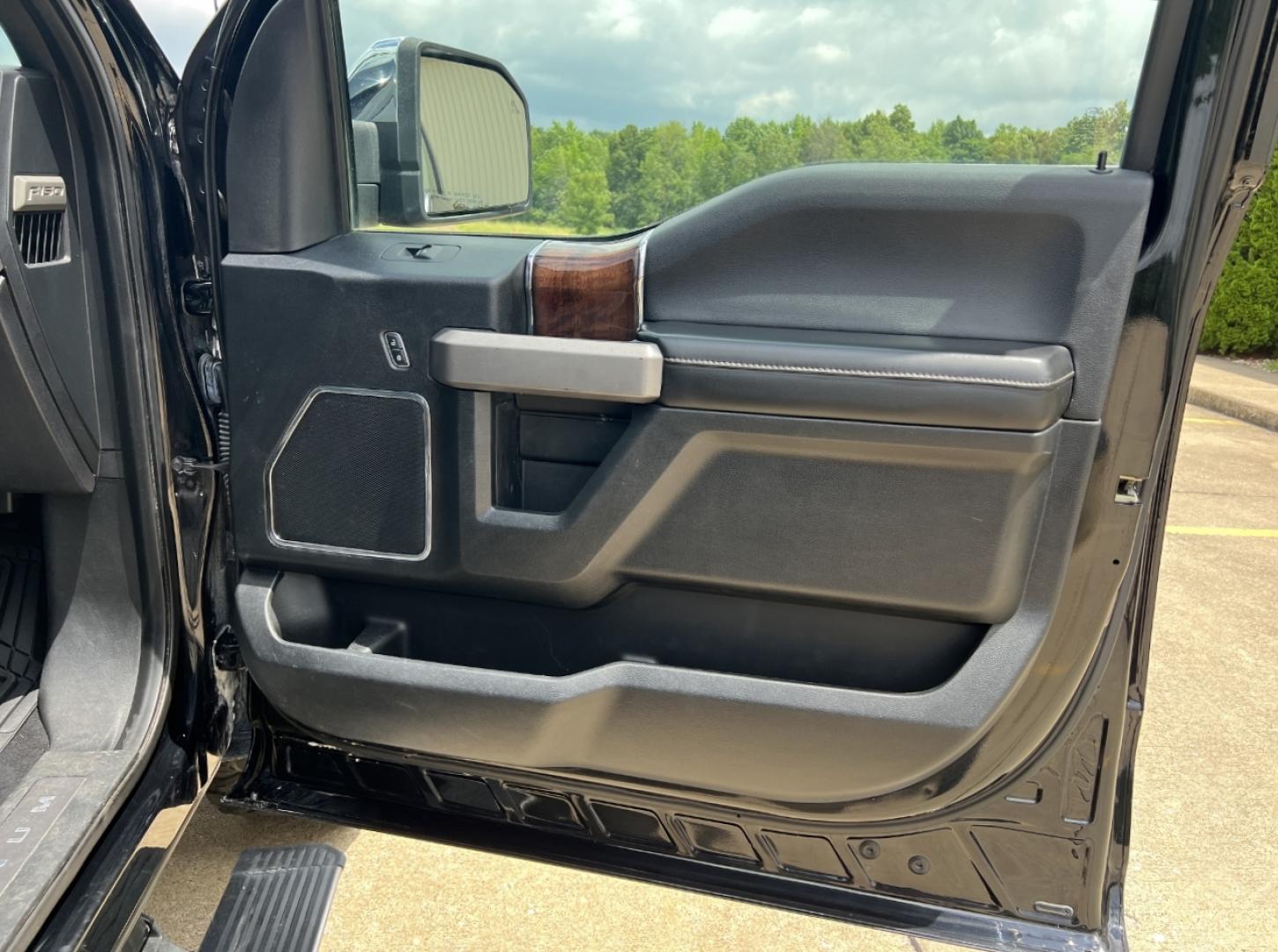2017 BLACK /Black Leather Ford F-150 PLATINUM SuperCrew 6.5-ft. Bed 4WD (1FTEW1EG0HF) with an 3.5L V6 TURBO engine, Automatic transmission, located at 2990 Old Orchard Rd., Jackson, MO, 63755, 37.354214, -89.612106 - 2017 Ford F-150 Platinum FX4 Off Road 173xxx miles 4x4 3.5L V6 Automatic Leather Navigation Power/Heated/Cooled Seats Heated Rear Seats Power Running Boards Backup Camera Sunroof Bluetooth Cruise Remote Start Power Windows/Locks/Mirrors We have financing available and we accept trade - Photo#20