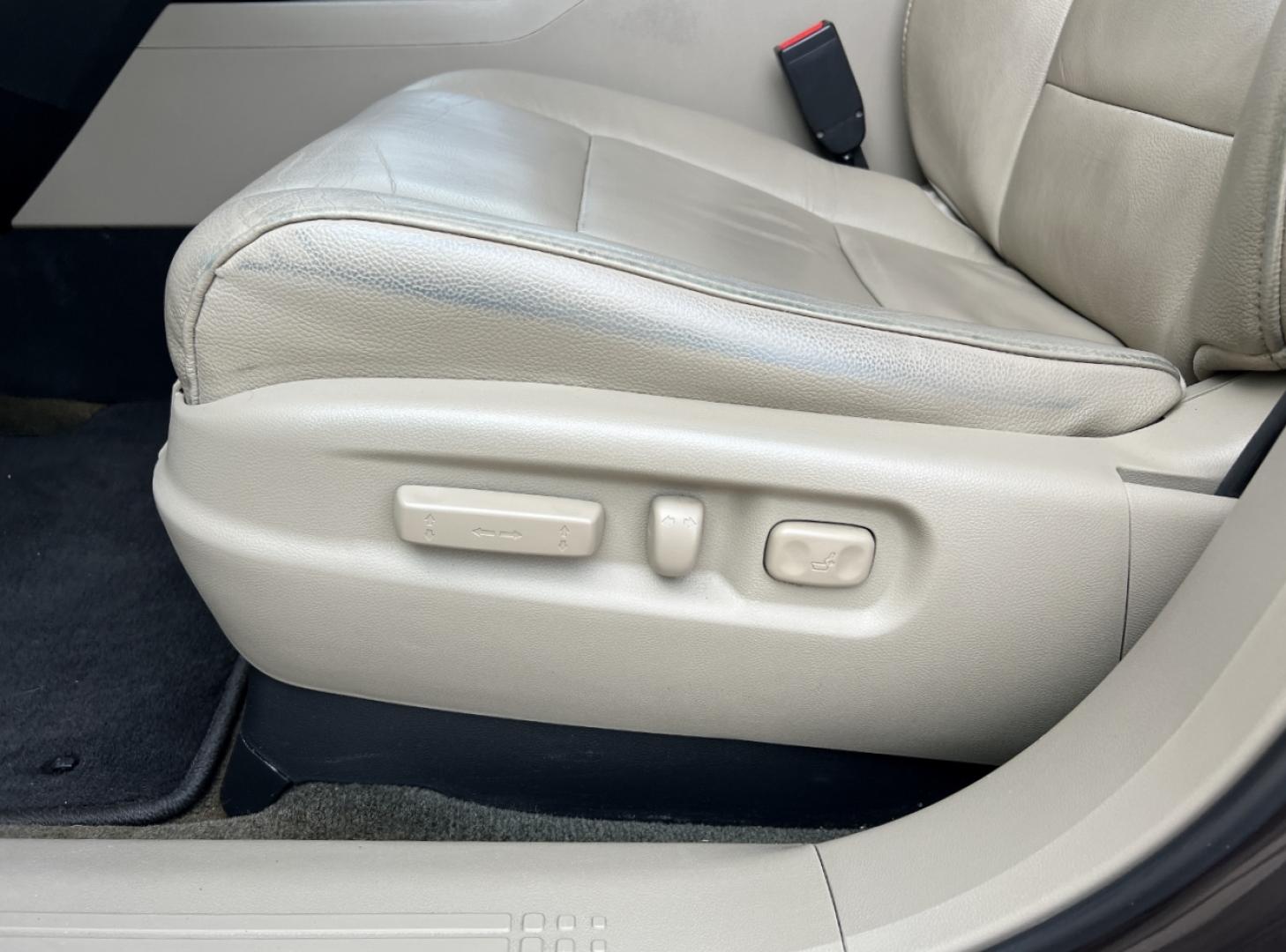 2014 BROWN /Tan Leather Honda Pilot EX-L 4WD (5FNYF4H58EB) with an 3.5L V6 engine, Automatic transmission, located at 2990 Old Orchard Rd., Jackson, MO, 63755, 37.354214, -89.612106 - 2014 Honda Pilot EX-L 116xxx miles All Wheel Drive 3.5L V6 Automatic Leather 3rd Row Backup Camera Power/Heated Seats Sunroof Bluetooth Cruise Power Windows/Locks/Mirrors We have financing available and we accept trades! Fill out a credit application on our website or come by today! If - Photo#7