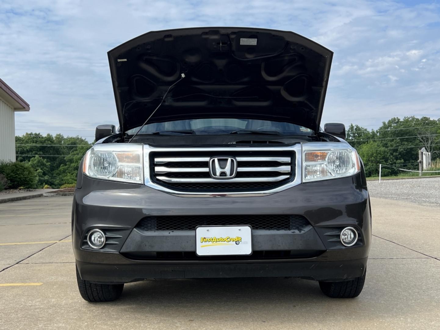 2014 BROWN /Tan Leather Honda Pilot EX-L 4WD (5FNYF4H58EB) with an 3.5L V6 engine, Automatic transmission, located at 2990 Old Orchard Rd., Jackson, MO, 63755, 37.354214, -89.612106 - 2014 Honda Pilot EX-L 116xxx miles All Wheel Drive 3.5L V6 Automatic Leather 3rd Row Backup Camera Power/Heated Seats Sunroof Bluetooth Cruise Power Windows/Locks/Mirrors We have financing available and we accept trades! Fill out a credit application on our website or come by today! If - Photo#34