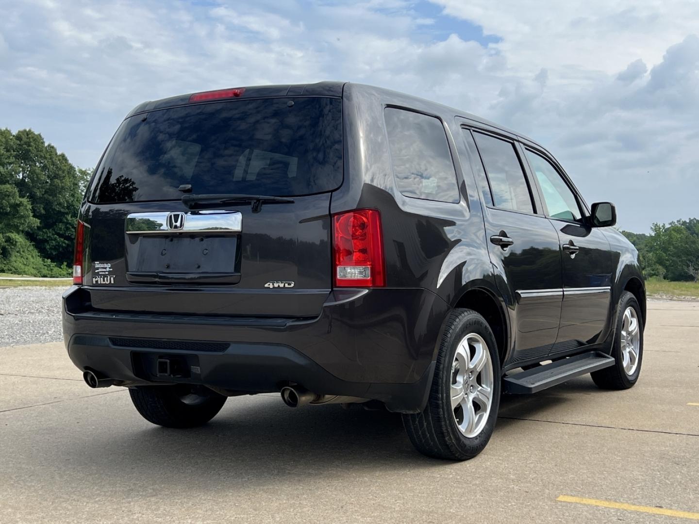 2014 BROWN /Tan Leather Honda Pilot EX-L 4WD (5FNYF4H58EB) with an 3.5L V6 engine, Automatic transmission, located at 2990 Old Orchard Rd., Jackson, MO, 63755, 37.354214, -89.612106 - 2014 Honda Pilot EX-L 116xxx miles All Wheel Drive 3.5L V6 Automatic Leather 3rd Row Backup Camera Power/Heated Seats Sunroof Bluetooth Cruise Power Windows/Locks/Mirrors We have financing available and we accept trades! Fill out a credit application on our website or come by today! If - Photo#11