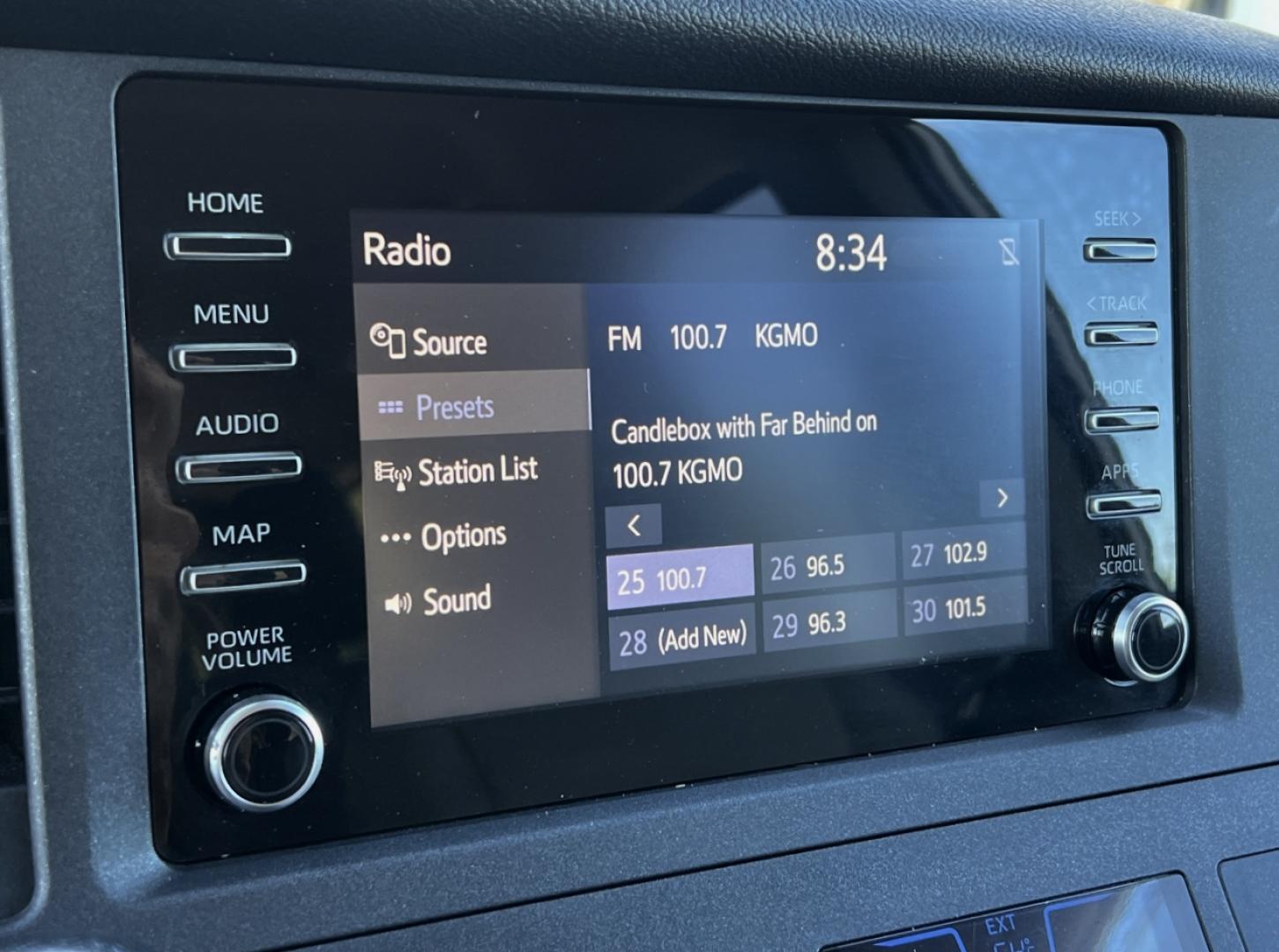 2020 WHITE /Tan Leather Toyota Sienna L (5TDZZ3DC2LS) with an 3.5L V6 engine, Automatic transmission, located at 2990 Old Orchard Rd., Jackson, MO, 63755, 37.354214, -89.612106 - 2020 Toyota Sienna L 207xxx miles Front Wheel Drive 3.5L V6 Automatic Leather 3rd Row Backup Camera Bluetooth Cruise Power Windows/Locks/Mirrors We have financing available and we accept trades! Fill out a credit application on our website or come by today! If you have any questions, giv - Photo#23