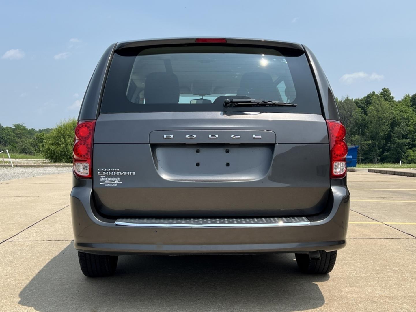 2016 GRAY /Black Cloth Dodge Grand Caravan SE (2C4RDGBG0GR) with an 3.6L V6 engine, Automatic transmission, located at 2990 Old Orchard Rd., Jackson, MO, 63755, 37.354214, -89.612106 - 2016 Dodge Grand Caravan SE 1-Owner Only 71xxx miles Front Wheel Drive 3.6L V6 Automatic 3rd Row Stow 'N Go Cruise Power Windows/Locks/Mirrors We have financing available and we accept trades! Fill out a credit application on our website or come by today! If you have any questions, give u - Photo#7