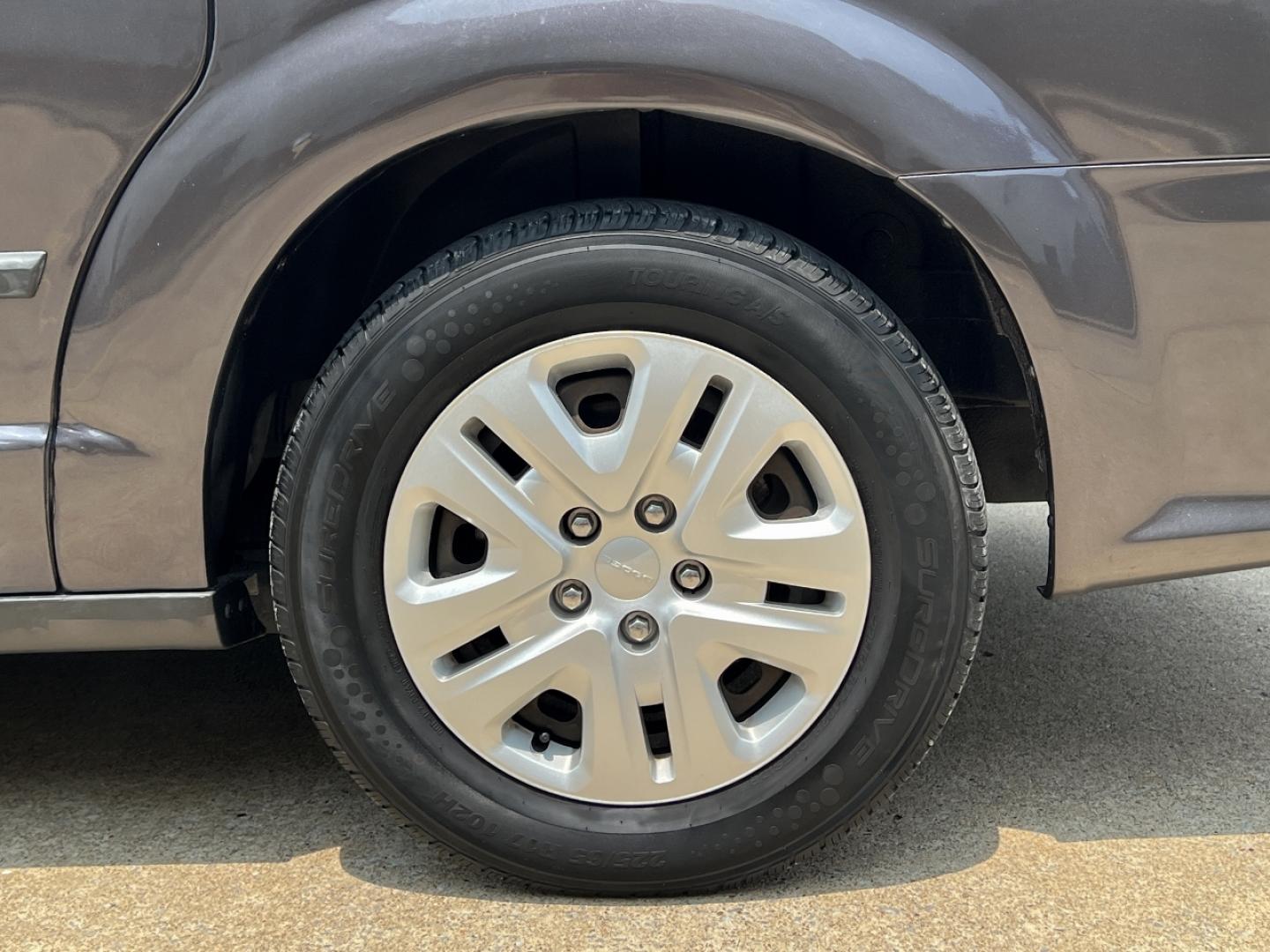 2016 GRAY /Black Cloth Dodge Grand Caravan SE (2C4RDGBG0GR) with an 3.6L V6 engine, Automatic transmission, located at 2990 Old Orchard Rd., Jackson, MO, 63755, 37.354214, -89.612106 - 2016 Dodge Grand Caravan SE 1-Owner Only 71xxx miles Front Wheel Drive 3.6L V6 Automatic 3rd Row Stow 'N Go Cruise Power Windows/Locks/Mirrors We have financing available and we accept trades! Fill out a credit application on our website or come by today! If you have any questions, give u - Photo#29