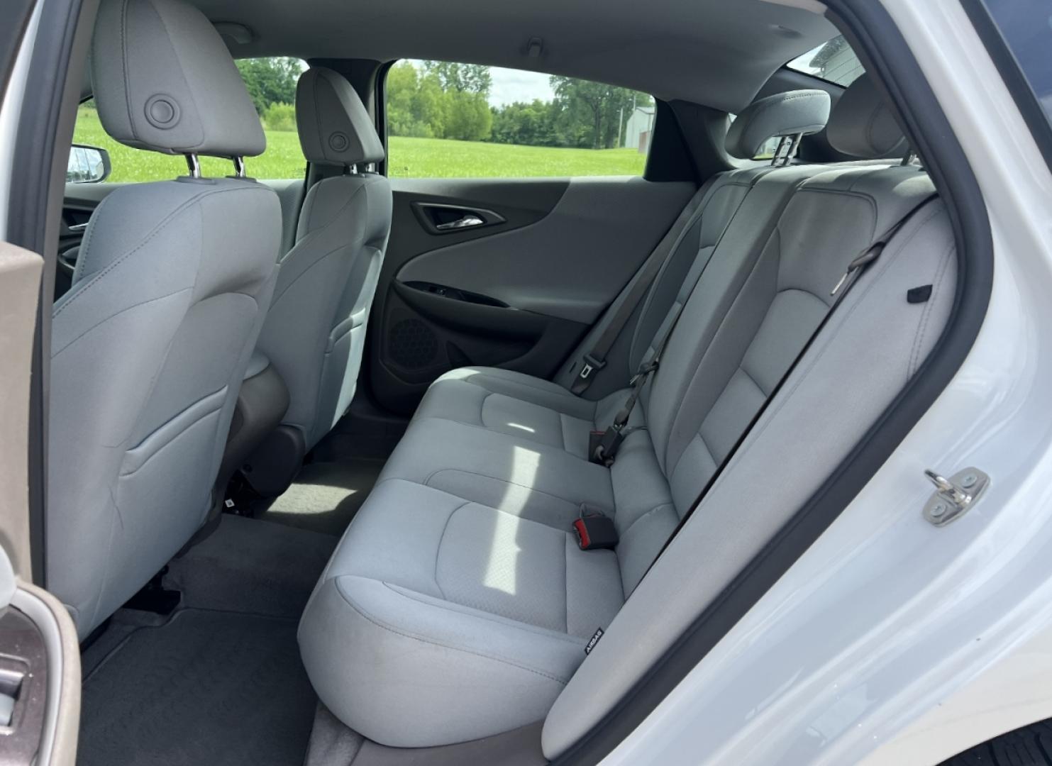 2020 WHITE /Gray Cloth Chevrolet Malibu LS (1G1ZC5ST6LF) with an 1.5L 4 Cyl. engine, Automatic transmission, located at 506 S. Kingshighway, Cape Girardeau, MO, 63703, (573) 235-5000, 37.294994, -89.556206 - 2020 Chevrolet Malibu LS 1-Owner 106xxx miles Front Wheel Drive 1.5L 4 Cyl. Automatic Backup Camera Bluetooth Cruise Power Windows/Locks/Mirrors We have financing available and we accept trades! Fill out a credit application on our website or come by today! If you have any questions, give - Photo#14