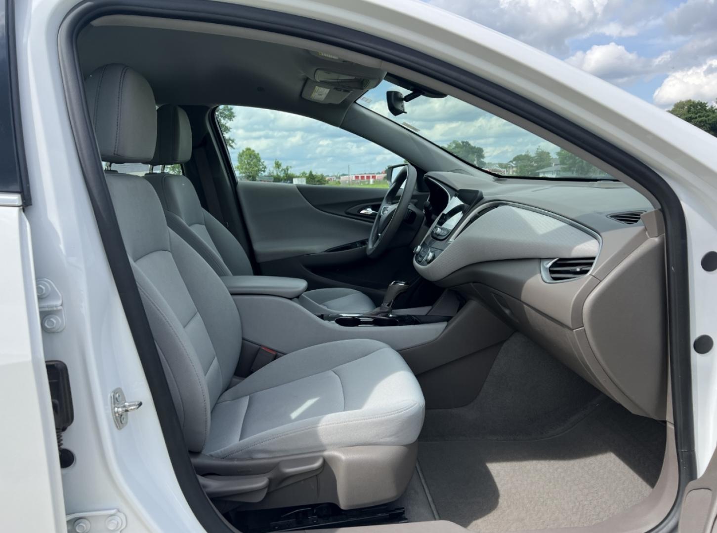 2020 WHITE /Gray Cloth Chevrolet Malibu LS (1G1ZC5ST6LF) with an 1.5L 4 Cyl. engine, Automatic transmission, located at 506 S. Kingshighway, Cape Girardeau, MO, 63703, (573) 235-5000, 37.294994, -89.556206 - 2020 Chevrolet Malibu LS 1-Owner 106xxx miles Front Wheel Drive 1.5L 4 Cyl. Automatic Backup Camera Bluetooth Cruise Power Windows/Locks/Mirrors We have financing available and we accept trades! Fill out a credit application on our website or come by today! If you have any questions, give - Photo#13