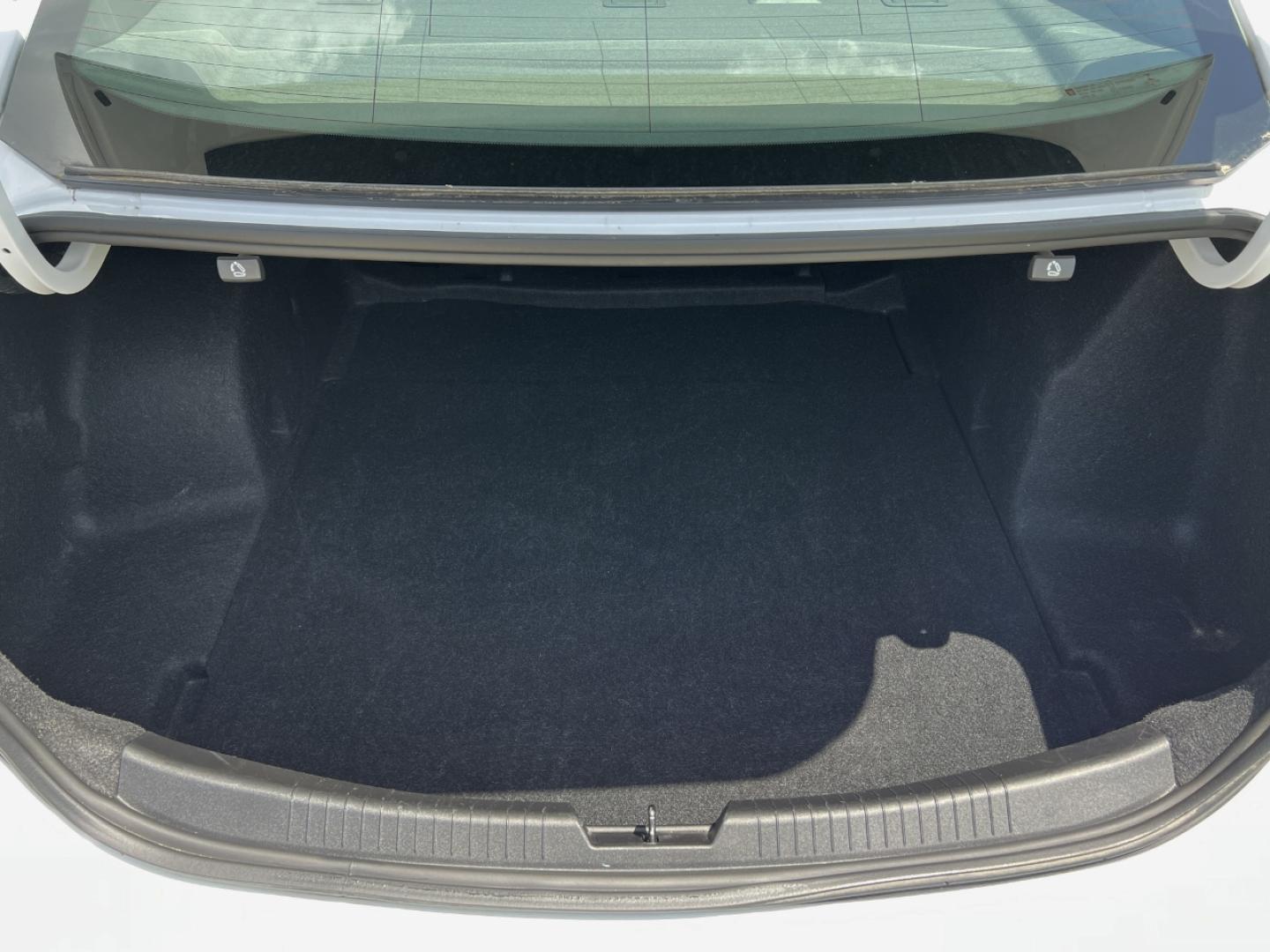 2020 WHITE /Gray Cloth Chevrolet Malibu LS (1G1ZC5ST8LF) with an 1.5L 4 Cyl. engine, Automatic transmission, located at 506 S. Kingshighway, Cape Girardeau, MO, 63703, (573) 235-5000, 37.294994, -89.556206 - 2020 Chevrolet Malibu LS 1-Owner 99xxx miles Front Wheel Drive 1.5L 4 Cyl. Automatic Backup Camera Bluetooth Cruise Power Windows/Locks/Mirrors We have financing available and we accept trades! Fill out a credit application on our website or come by today! If you have any questions, give - Photo#17