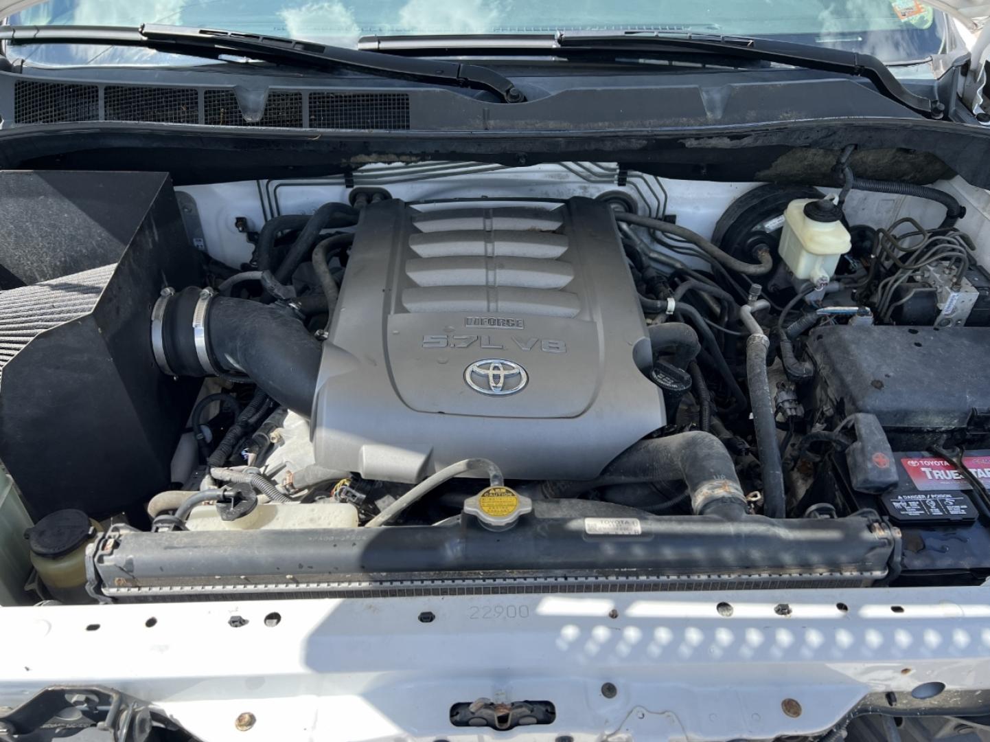 2008 WHITE /Tan Cloth Toyota Tundra SR5 CrewMax 5.7L 4WD (5TFDV54108X) with an 5.7L V8 engine, Automatic transmission, located at 2990 Old Orchard Rd., Jackson, MO, 63755, 37.354214, -89.612106 - 2008 Toyota Tundra SR5 122xxx miles 4x4 5.7L V8 Automatic Navigation Power Driver Seat Cruise Power Windows/Locks/Mirrors We have financing available and we accept trades! Fill out a credit application on our website or come by today! If you have any questions, give us a call at (573) 204- - Photo#31