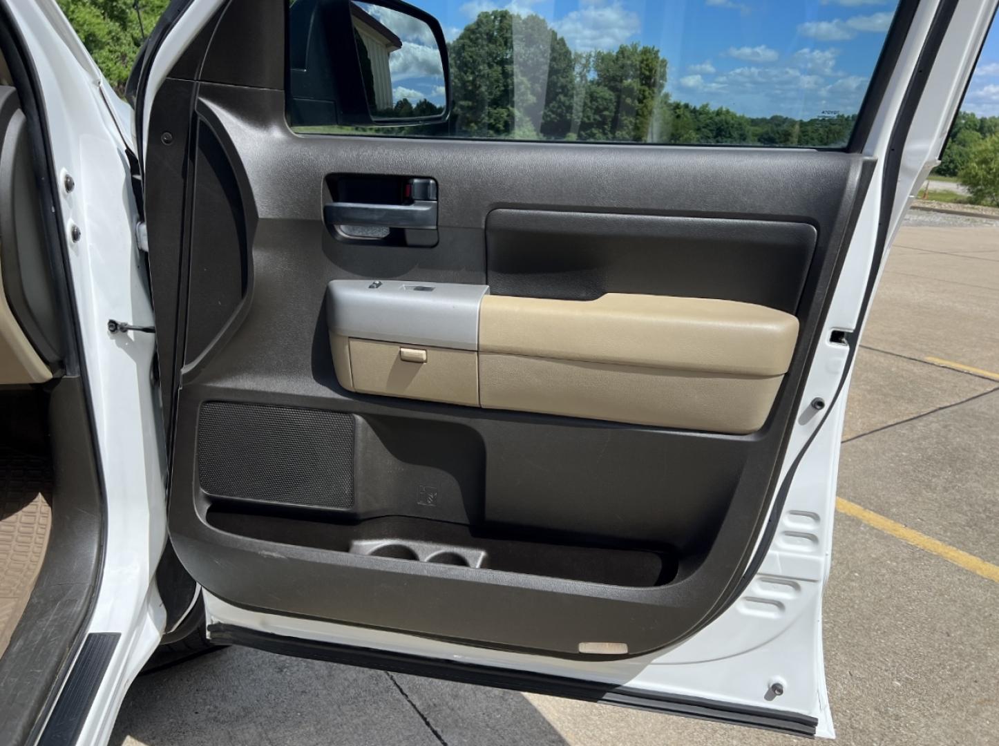 2008 WHITE /Tan Cloth Toyota Tundra SR5 CrewMax 5.7L 4WD (5TFDV54108X) with an 5.7L V8 engine, Automatic transmission, located at 2990 Old Orchard Rd., Jackson, MO, 63755, 37.354214, -89.612106 - 2008 Toyota Tundra SR5 122xxx miles 4x4 5.7L V8 Automatic Navigation Power Driver Seat Cruise Power Windows/Locks/Mirrors We have financing available and we accept trades! Fill out a credit application on our website or come by today! If you have any questions, give us a call at (573) 204- - Photo#14