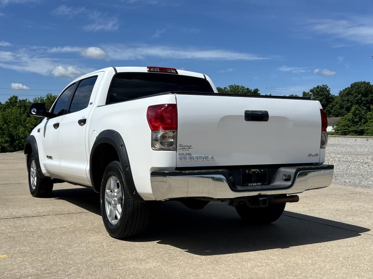 2008 WHITE /Tan Cloth Toyota Tundra SR5 CrewMax 5.7L 4WD (5TFDV54108X) with an 5.7L V8 engine, Automatic transmission, located at 2990 Old Orchard Rd., Jackson, MO, 63755, 37.354214, -89.612106 - 2008 Toyota Tundra SR5 122xxx miles 4x4 5.7L V8 Automatic Navigation Power Driver Seat Cruise Power Windows/Locks/Mirrors We have financing available and we accept trades! Fill out a credit application on our website or come by today! If you have any questions, give us a call at (573) 204- - Photo#9