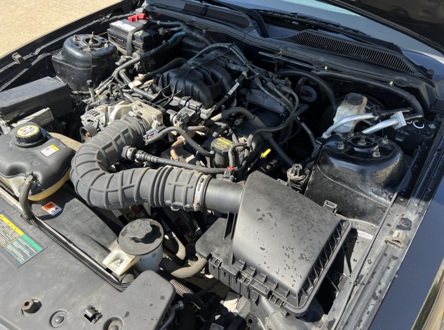 2009 BLACK /Black Cloth Ford Mustang V6 Coupe (1ZVHT80N695) with an 4.0L V6 engine, Automatic transmission, located at 2990 Old Orchard Rd., Jackson, MO, 63755, 37.354214, -89.612106 - 2009 Ford Mustang V6 Deluxe Local 1-Owner Only 65xxx miles Rear Wheel Drive 4.0L V6 Automatic Power Driver Seat Cruise Power Windows/Locks/Mirrors We have financing available and we accept trades! Fill out a credit application on our website or come by today! If you have any questions, giv - Photo#27