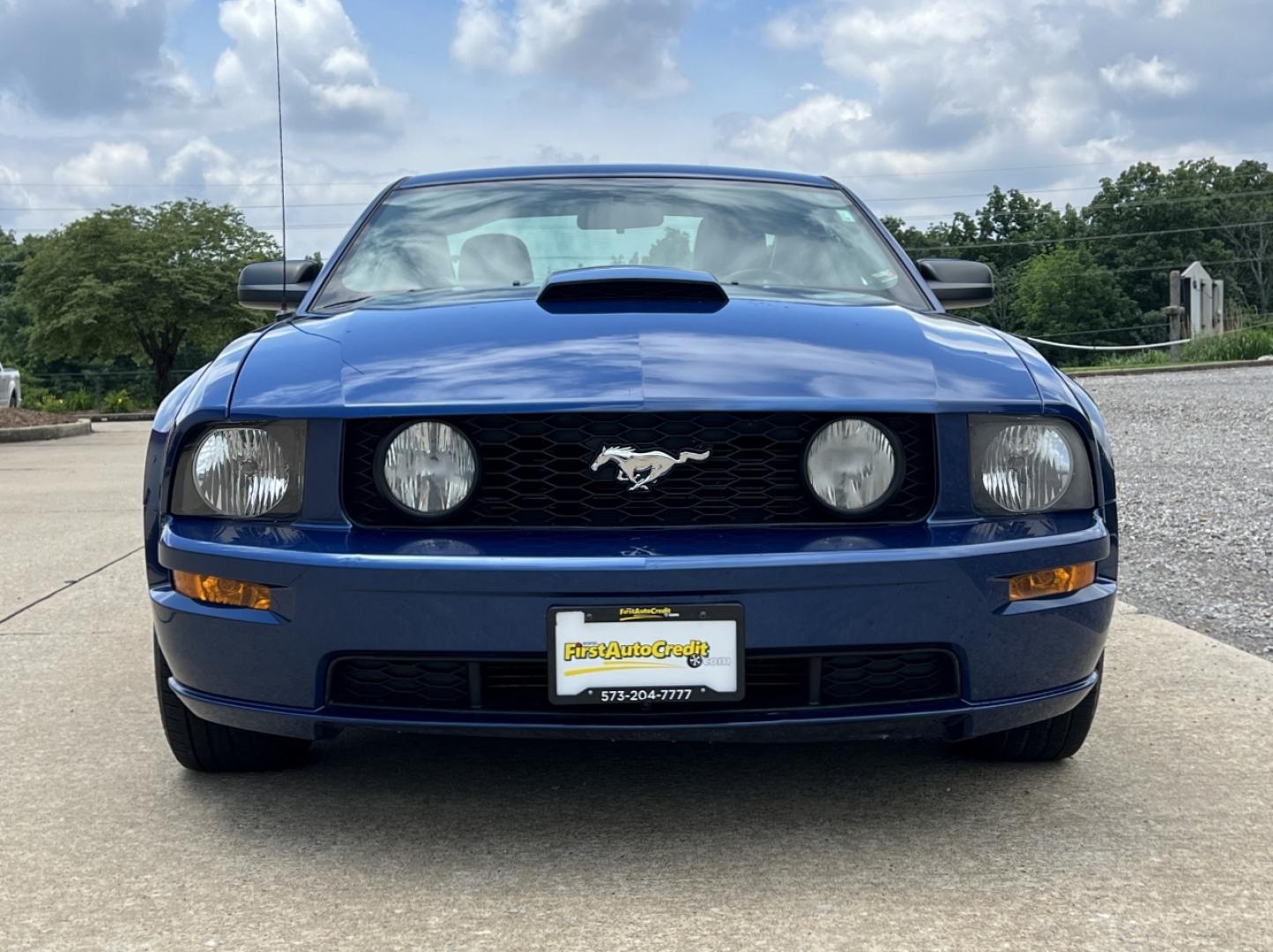 2007 BLUE /Gray Leather Ford Mustang GT Deluxe Coupe (1ZVHT82H175) with an 4.6L V8 engine, Automatic transmission, located at 2990 Old Orchard Rd., Jackson, MO, 63755, 37.354214, -89.612106 - 2007 Ford Mustang GT Deluxe Only 89xxx miles Rear Wheel Drive 4.6L V8 5-Speed Manual Leather Power Driver Seat Cruise Power Windows/Locks/Mirrors We have financing available and we accept trades! Fill out a credit application on our website or come by today! If you have any questions, give - Photo#9