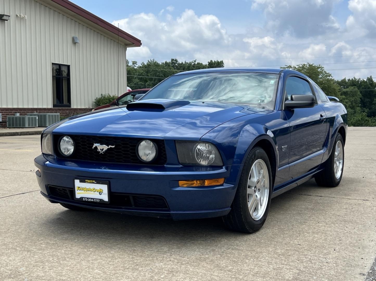2007 BLUE /Gray Leather Ford Mustang GT Deluxe Coupe (1ZVHT82H175) with an 4.6L V8 engine, Automatic transmission, located at 2990 Old Orchard Rd., Jackson, MO, 63755, 37.354214, -89.612106 - 2007 Ford Mustang GT Deluxe Only 89xxx miles Rear Wheel Drive 4.6L V8 5-Speed Manual Leather Power Driver Seat Cruise Power Windows/Locks/Mirrors We have financing available and we accept trades! Fill out a credit application on our website or come by today! If you have any questions, give - Photo#3