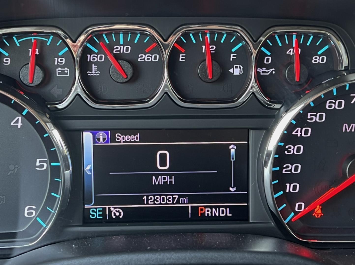 2018 GRAY /Gray Cloth Chevrolet Silverado 1500 LT Crew Cab Long Box 4WD (3GCUKREC6JG) with an 5.3L V8 engine, Automatic transmission, located at 2990 Old Orchard Rd., Jackson, MO, 63755, 37.354214, -89.612106 - 2018 Chevrolet Silverado 1500 LT 123xxx miles 4x4 5.3L V8 Automatic Power Driver Seat Backup Camera Bluetooth Cruise Power Windows/Locks/Mirrors We have financing available and we accept trades! Fill out a credit application on our website or come by today! If you have any questions, give - Photo#21