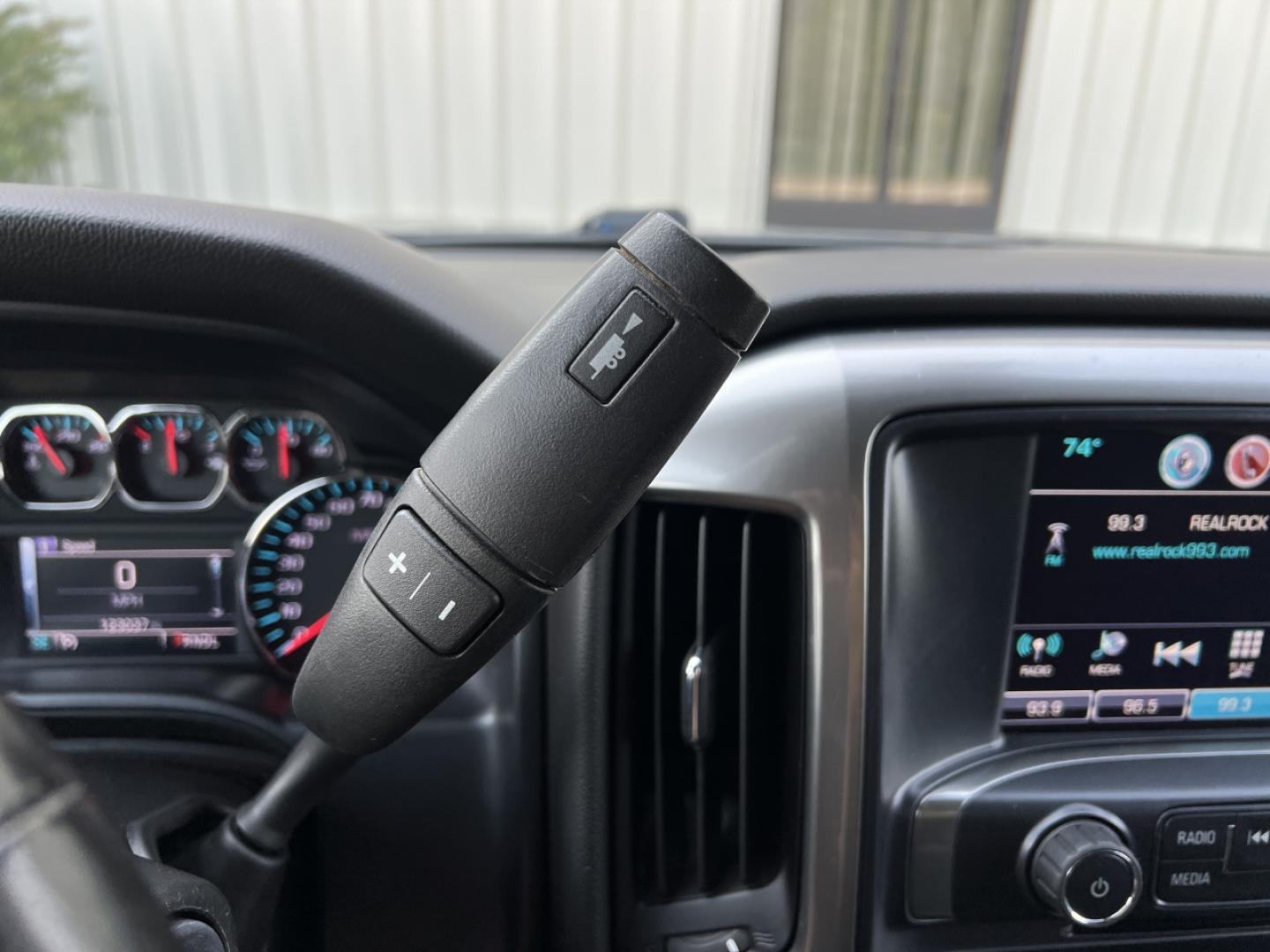 2018 GRAY /Gray Cloth Chevrolet Silverado 1500 LT Crew Cab Long Box 4WD (3GCUKREC6JG) with an 5.3L V8 engine, Automatic transmission, located at 2990 Old Orchard Rd., Jackson, MO, 63755, 37.354214, -89.612106 - 2018 Chevrolet Silverado 1500 LT 123xxx miles 4x4 5.3L V8 Automatic Power Driver Seat Backup Camera Bluetooth Cruise Power Windows/Locks/Mirrors We have financing available and we accept trades! Fill out a credit application on our website or come by today! If you have any questions, give - Photo#23
