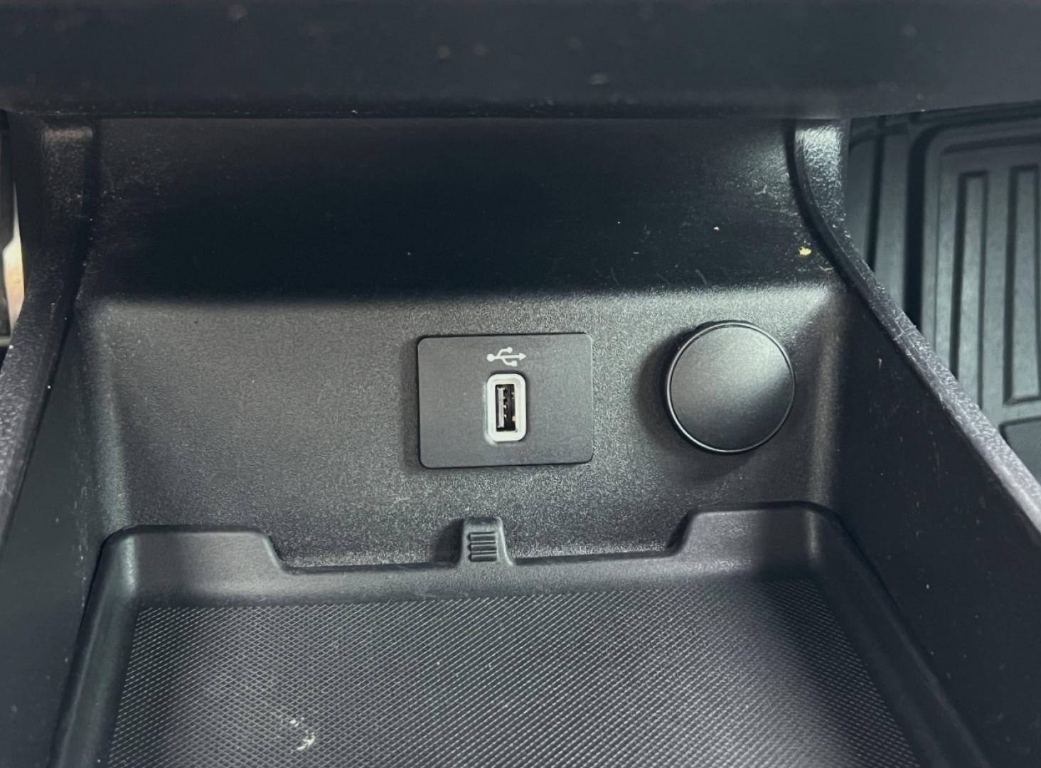 2018 GRAY /Black Leather Ford Fusion Titanium (3FA6P0K94JR) with an 2.0L 4 Cyl. engine, Automatic transmission, located at 2990 Old Orchard Rd., Jackson, MO, 63755, 37.354214, -89.612106 - 2018 Ford Fusion Titanium Local 1-Owner 83xxx miles Front Wheel Drive 2.0L 4 Cyl. Automatic Leather Navigation Backup Camera Power/Heated Seats Sunroof Bluetooth Remote Start Cruise Power Windows/Locks/Mirrors We have financing available and we accept trades! Fill out a credit applica - Photo#28