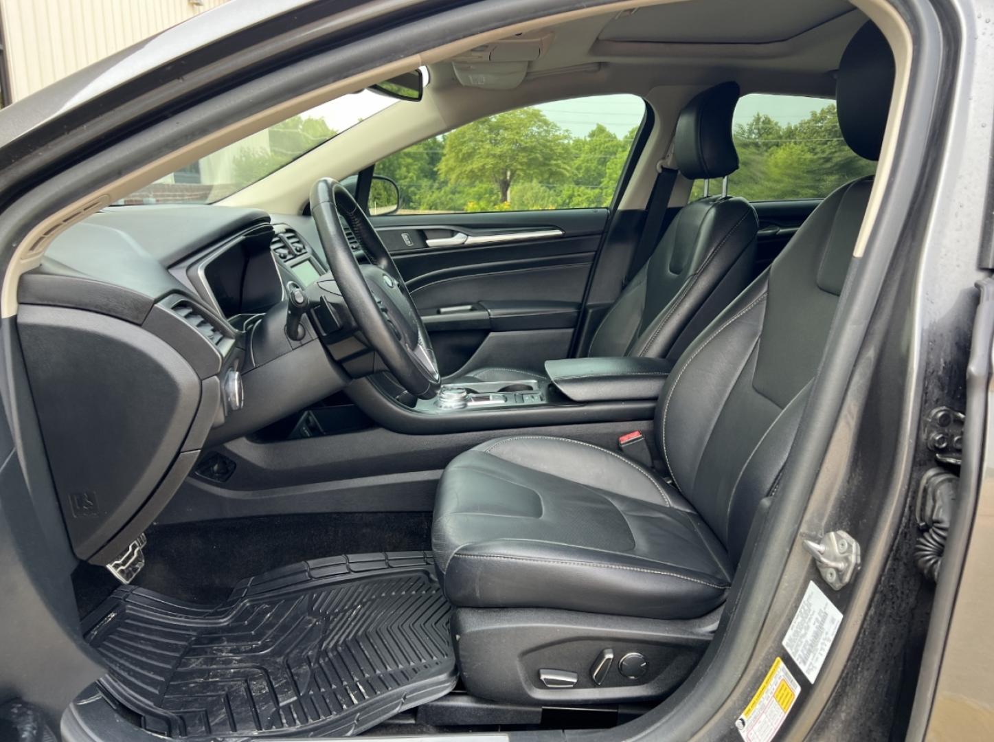 2018 GRAY /Black Leather Ford Fusion Titanium (3FA6P0K94JR) with an 2.0L 4 Cyl. engine, Automatic transmission, located at 2990 Old Orchard Rd., Jackson, MO, 63755, 37.354214, -89.612106 - 2018 Ford Fusion Titanium Local 1-Owner 83xxx miles Front Wheel Drive 2.0L 4 Cyl. Automatic Leather Navigation Backup Camera Power/Heated Seats Sunroof Bluetooth Remote Start Cruise Power Windows/Locks/Mirrors We have financing available and we accept trades! Fill out a credit applica - Photo#16