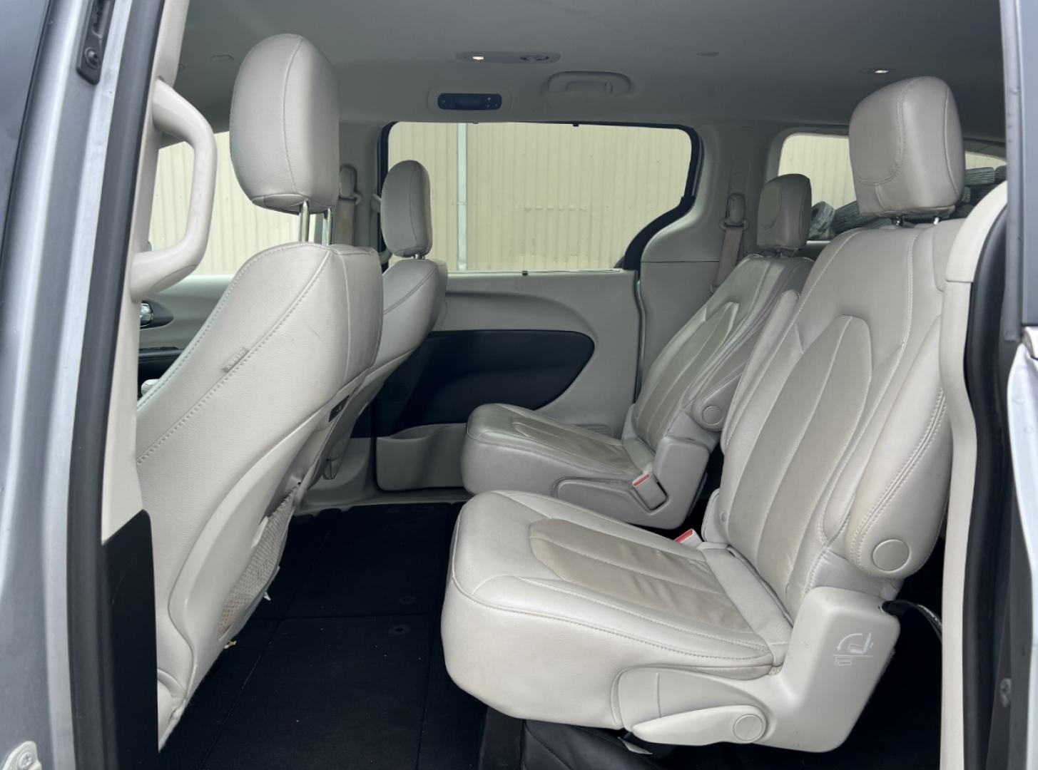 2021 SILVER /Tan Leather Chrysler Pacifica Touring-L (2C4RC1BG2MR) with an 3.6L V6 engine, Automatic transmission, located at 2990 Old Orchard Rd., Jackson, MO, 63755, 37.354214, -89.612106 - We have financing available and we accept trades! Fill out a credit application on our website or come by today! If you have any questions, give us a call at (573) 204-7777 or visit our website at firstautocredit.com. - Photo#6