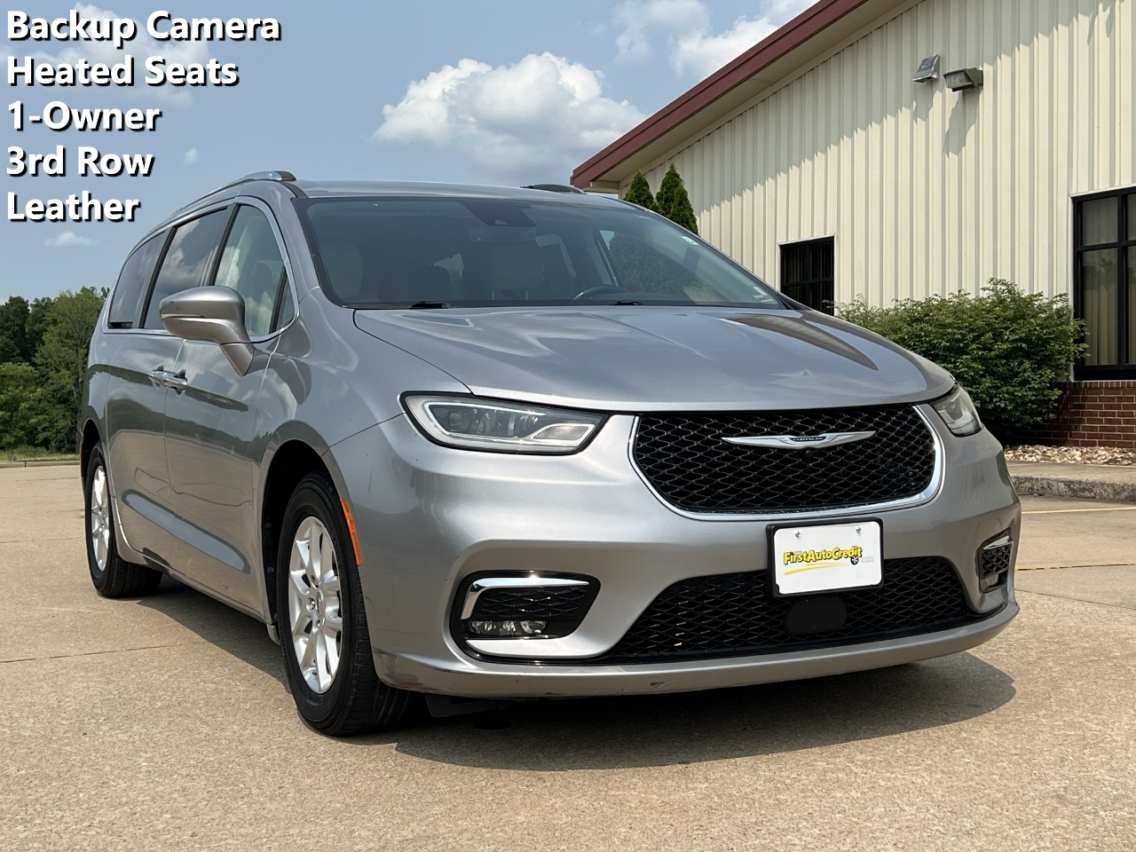 photo of 2021 Chrysler Pacifica Touring-L