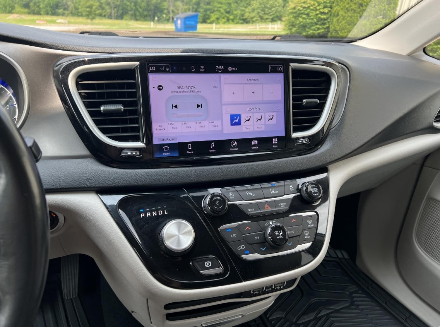 2021 SILVER /Tan Leather Chrysler Pacifica Touring-L (2C4RC1BG2MR) with an 3.6L V6 engine, Automatic transmission, located at 2990 Old Orchard Rd., Jackson, MO, 63755, 37.354214, -89.612106 - 2021 Chrysler Pacifica Touring L 1-Owner 103xxx miles Front Wheel Drive 3.6L V6 Automatic Leather 3rd Row Stow 'N Go Backup Camera Power Driver Seat Heated Seats Bluetooth Remote Start Cruise Power Windows/Locks/Mirrors We have financing available and we accept trades! Fill out a cre - Photo#26