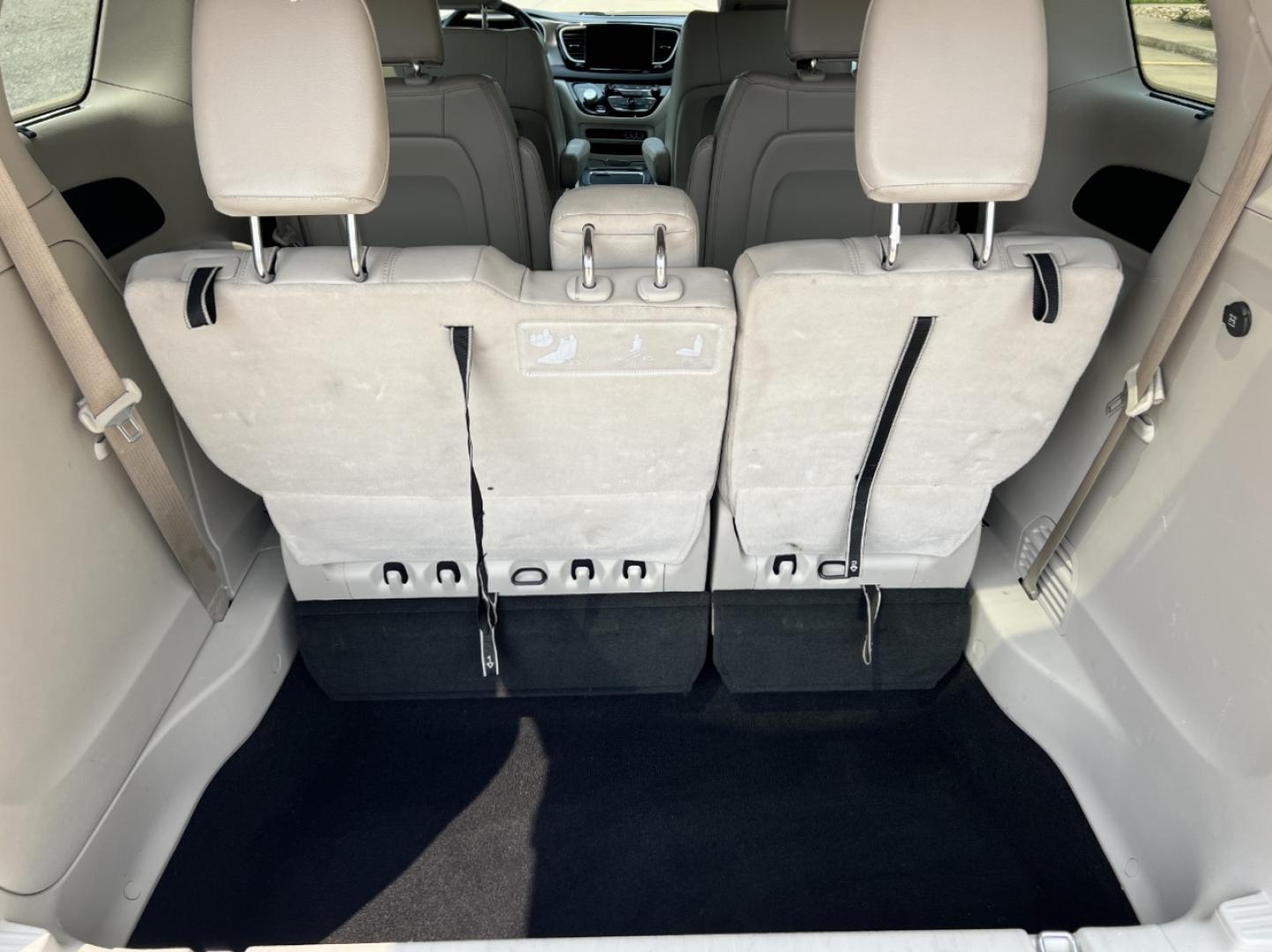 2021 SILVER /Tan Leather Chrysler Pacifica Touring-L (2C4RC1BG2MR) with an 3.6L V6 engine, Automatic transmission, located at 2990 Old Orchard Rd., Jackson, MO, 63755, 37.354214, -89.612106 - 2021 Chrysler Pacifica Touring L 1-Owner 103xxx miles Front Wheel Drive 3.6L V6 Automatic Leather 3rd Row Stow 'N Go Backup Camera Power Driver Seat Heated Seats Bluetooth Remote Start Cruise Power Windows/Locks/Mirrors We have financing available and we accept trades! Fill out a cre - Photo#21