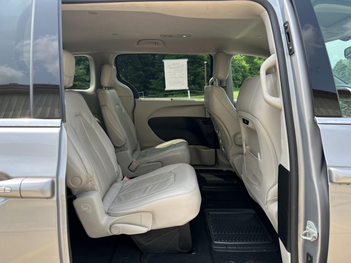 2021 SILVER /Tan Leather Chrysler Pacifica Touring-L (2C4RC1BG2MR) with an 3.6L V6 engine, Automatic transmission, located at 2990 Old Orchard Rd., Jackson, MO, 63755, 37.354214, -89.612106 - 2021 Chrysler Pacifica Touring L 1-Owner 103xxx miles Front Wheel Drive 3.6L V6 Automatic Leather 3rd Row Stow 'N Go Backup Camera Power Driver Seat Heated Seats Bluetooth Remote Start Cruise Power Windows/Locks/Mirrors We have financing available and we accept trades! Fill out a cre - Photo#18