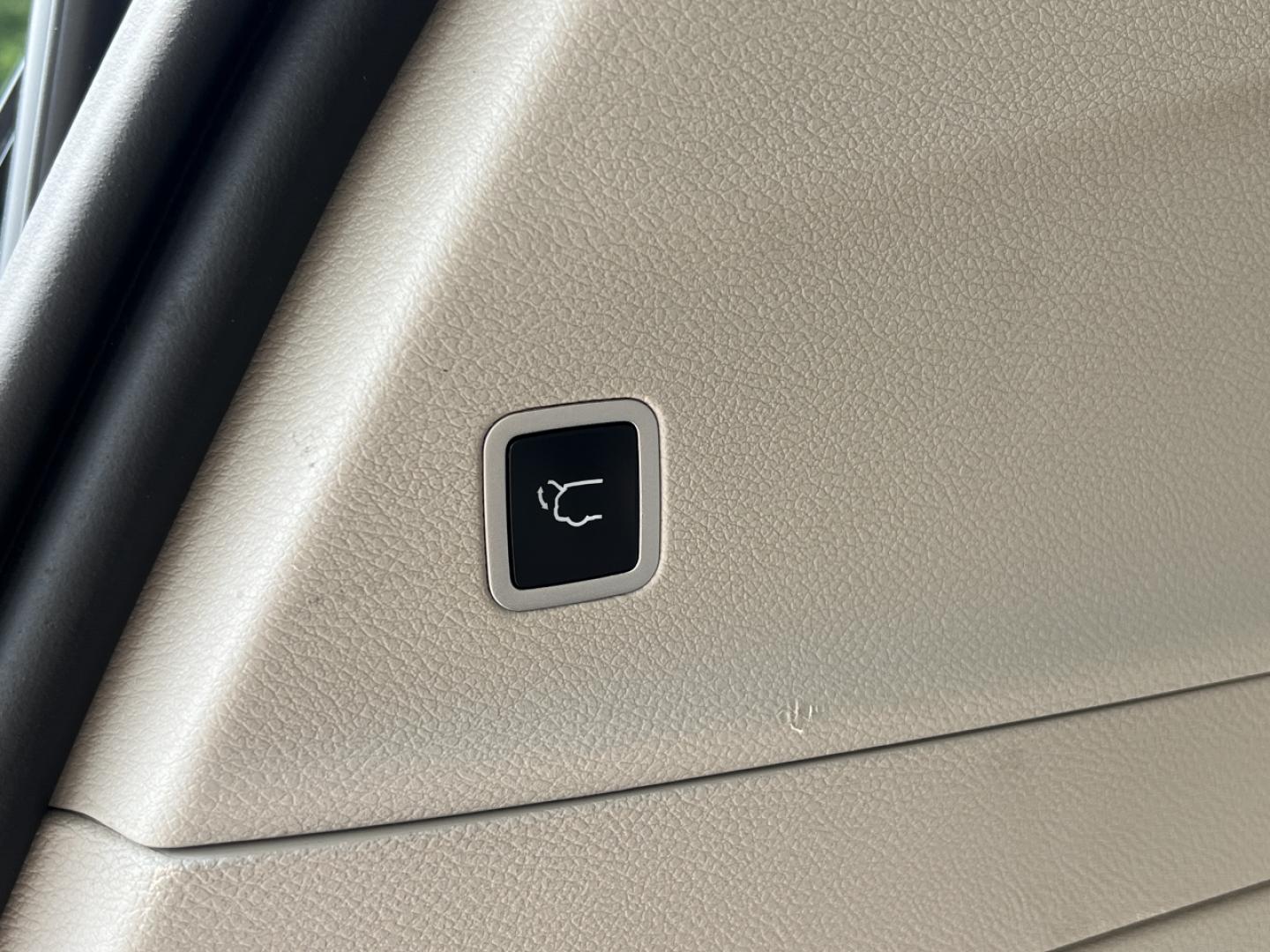 2021 SILVER /Tan Leather Chrysler Pacifica Touring-L (2C4RC1BG2MR) with an 3.6L V6 engine, Automatic transmission, located at 2990 Old Orchard Rd., Jackson, MO, 63755, 37.354214, -89.612106 - 2021 Chrysler Pacifica Touring L 1-Owner 103xxx miles Front Wheel Drive 3.6L V6 Automatic Leather 3rd Row Stow 'N Go Backup Camera Power Driver Seat Heated Seats Bluetooth Remote Start Cruise Power Windows/Locks/Mirrors We have financing available and we accept trades! Fill out a cre - Photo#22