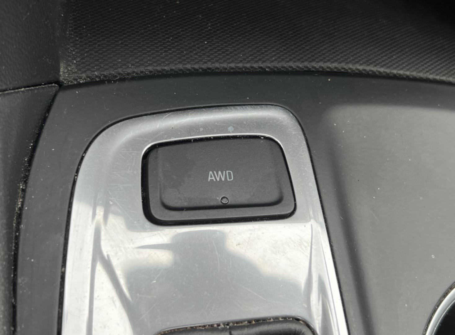 2020 WHITE /Gray Cloth Chevrolet Equinox LS 1.5 AWD (3GNAXSEV5LS) with an 1.5L 4 Cyl. Turbo engine, Automatic transmission, located at 2990 Old Orchard Rd., Jackson, MO, 63755, 37.354214, -89.612106 - We have financing available and we accept trades! Fill out a credit application on our website or come by today! If you have any questions, give us a call at (573) 204-7777 or visit our website at firstautocredit.com. - Photo#2