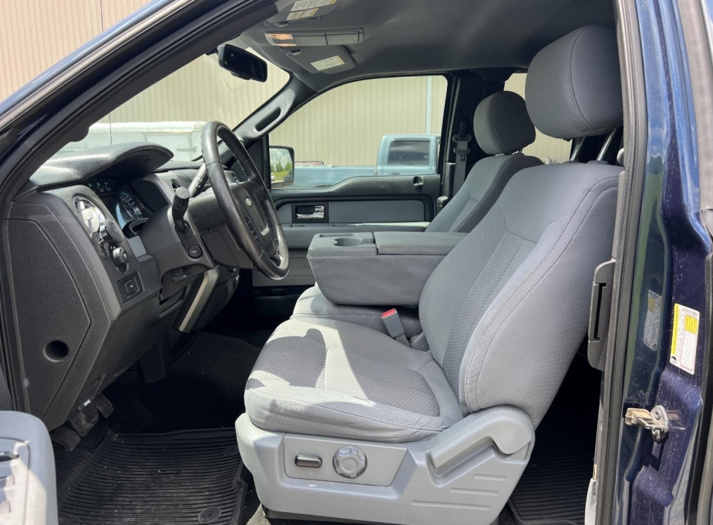 2014 BLUE /Gray Cloth Ford F-150 XLT SuperCab 8-ft. Bed 2WD (1FTEX1CMXEF) with an 3.7L V6 engine, Automatic transmission, located at 2990 Old Orchard Rd., Jackson, MO, 63755, 37.354214, -89.612106 - We have financing available and we accept trades! Fill out a credit application on our website or come by today! If you have any questions, give us a call at (573) 204-7777 or visit our website at firstautocredit.com. - Photo#3